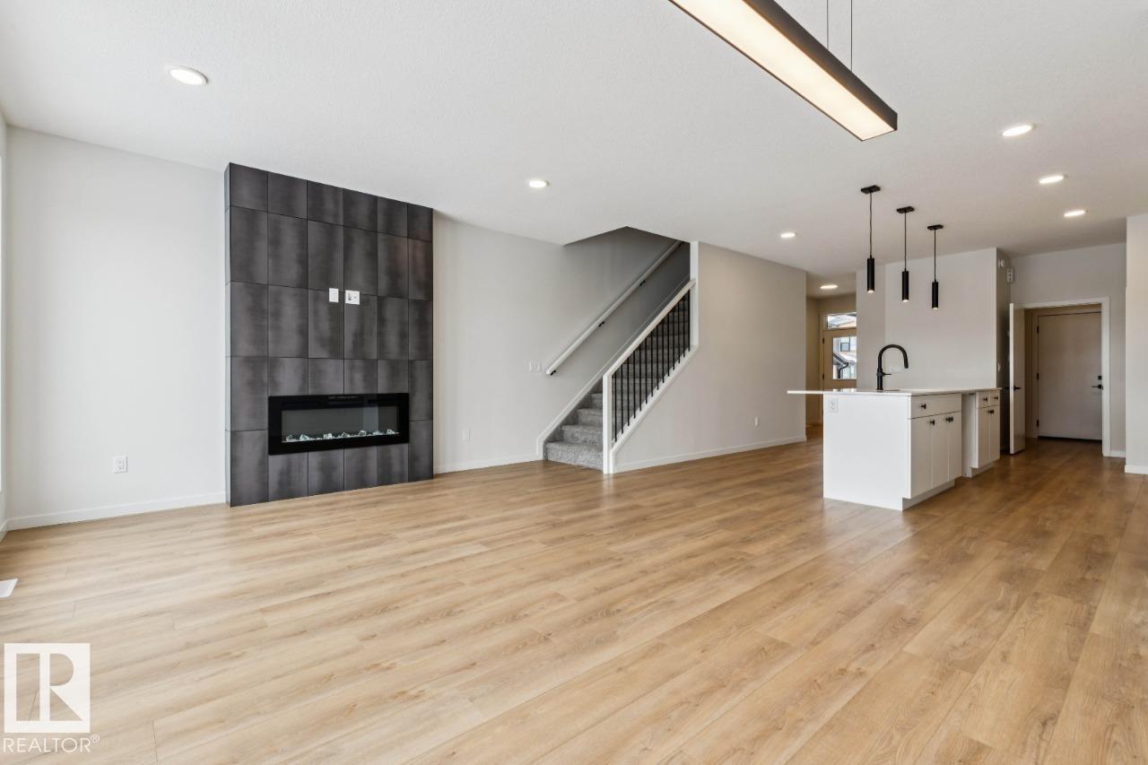 Photo 6 at 404 30 Street SW, Alces, Edmonton