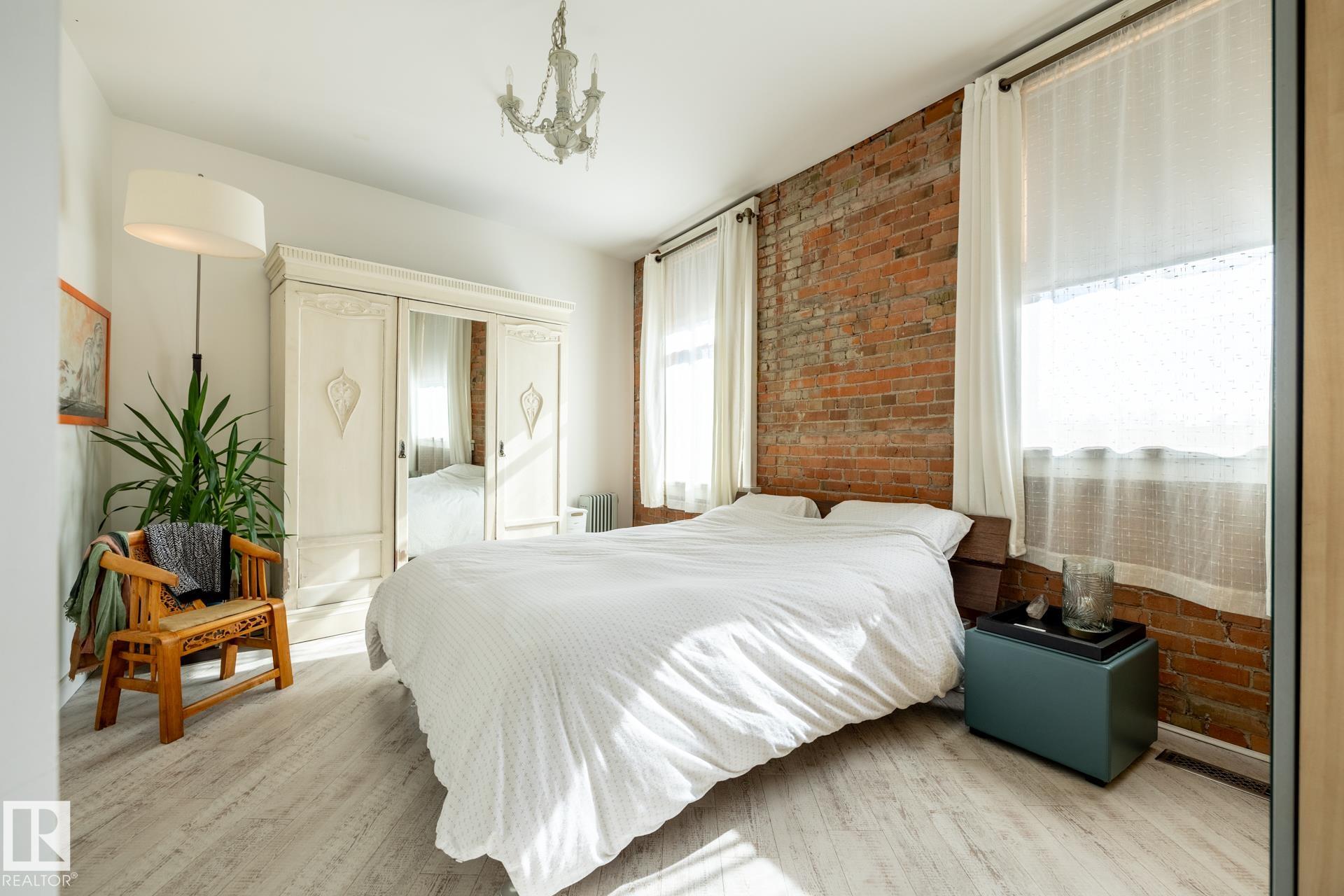 https://zimg.paragon.ice.com/ParagonImages/Property/PM/RAE/225397700/26/0/0/b34119af0ab95c386150dbfd38ca9abc/1/06cdac08bca700550104d75f9085303f/225397700-3dbf9a72-7a29-4013-88ad-0eaf05437c64.JPG