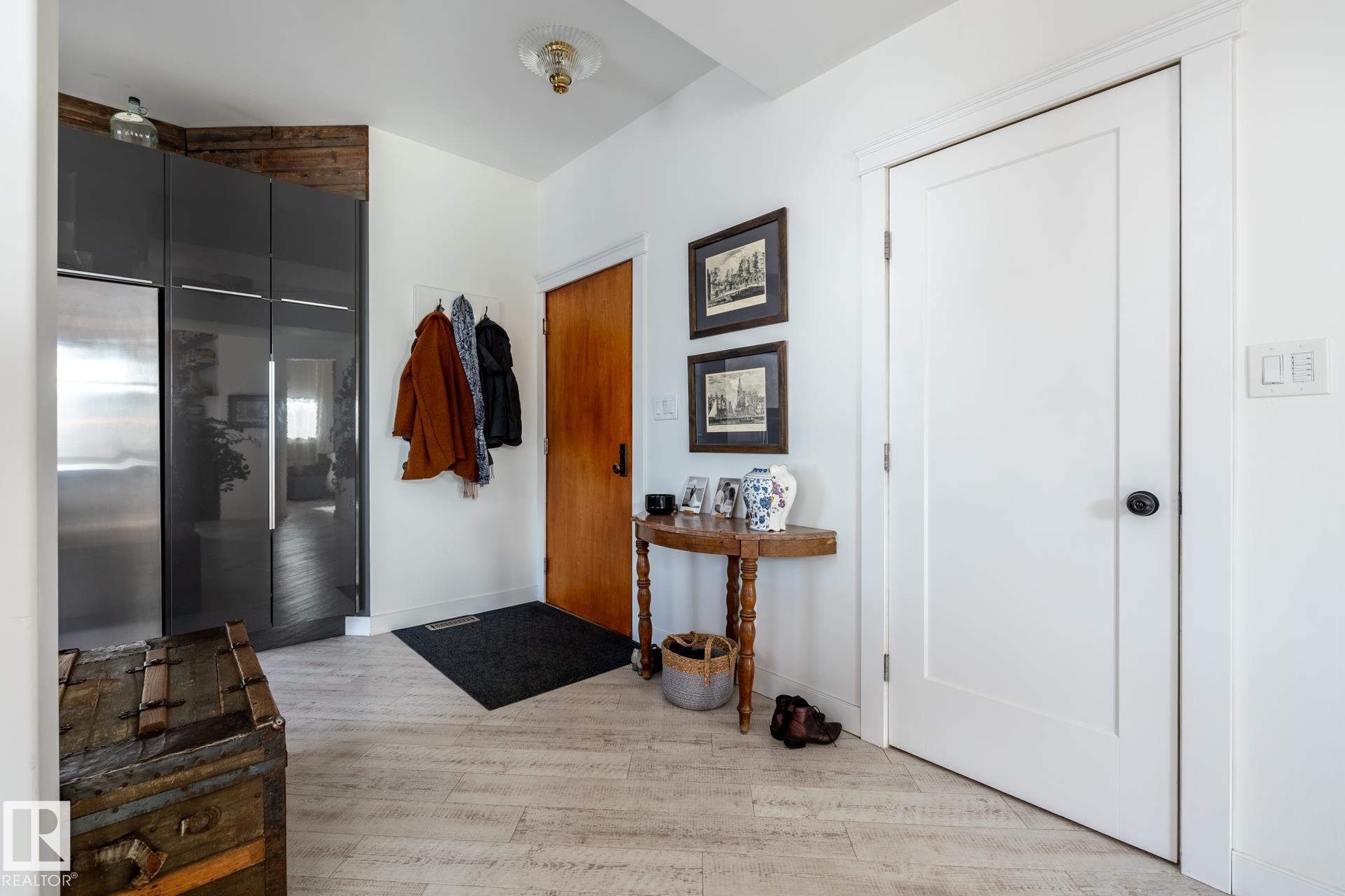 https://zimg.paragon.ice.com/ParagonImages/Property/PM/RAE/225397700/32/0/0/889d5f47335114c9e715d5ae8e52f0d2/1/06cdac08bca700550104d75f9085303f/225397700-fe7e7cd2-af27-40eb-8acf-63a49dedb751.JPG
