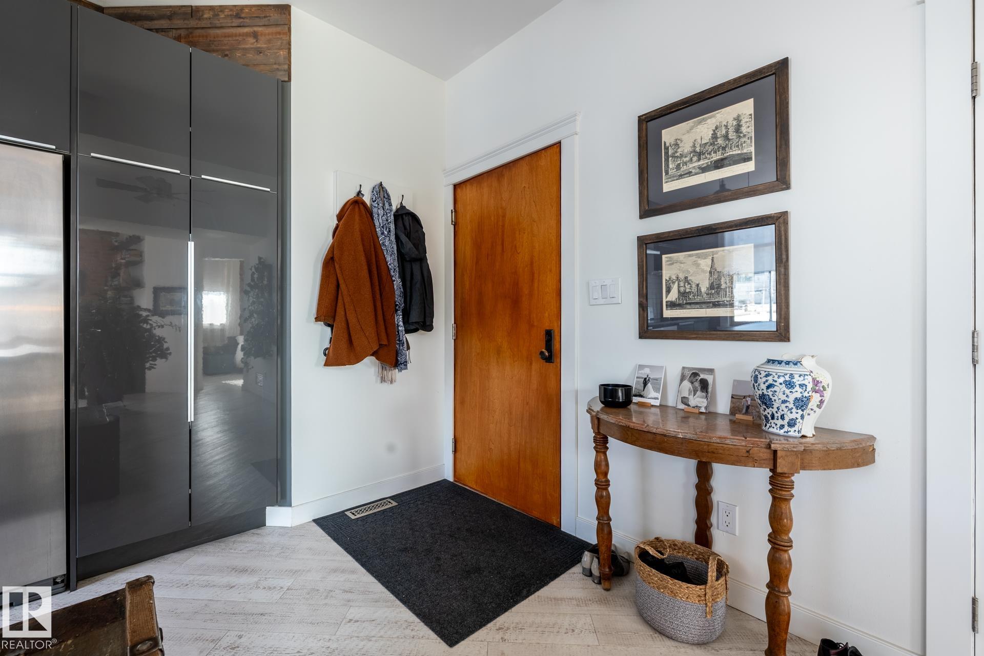 https://zimg.paragon.ice.com/ParagonImages/Property/PM/RAE/225397700/40/0/0/9d0f98ab8a8b101494ccad4259075773/1/06cdac08bca700550104d75f9085303f/225397700-8dc576f3-df15-4e64-86be-c239258f2fce.JPG