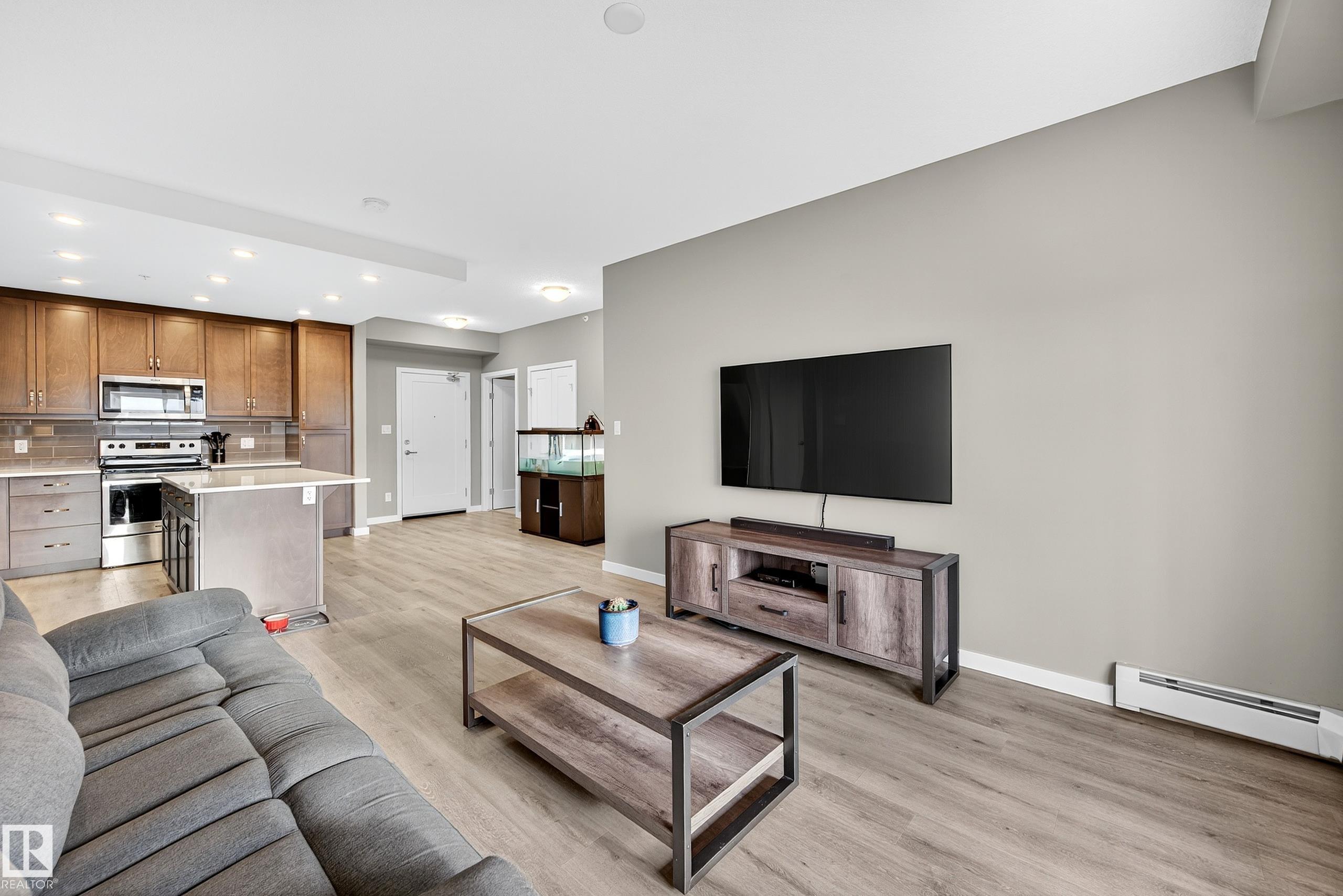 https://zimg.paragon.ice.com/ParagonImages/Property/PM/RAE/225397717/14/0/0/1b638f22d8e2fb8015d52cd178e17dd9/1/003e4cc63f702589fd60f029ad1720fb/225397717-bc339186-97cc-4dee-be71-14acf6aba565.JPG