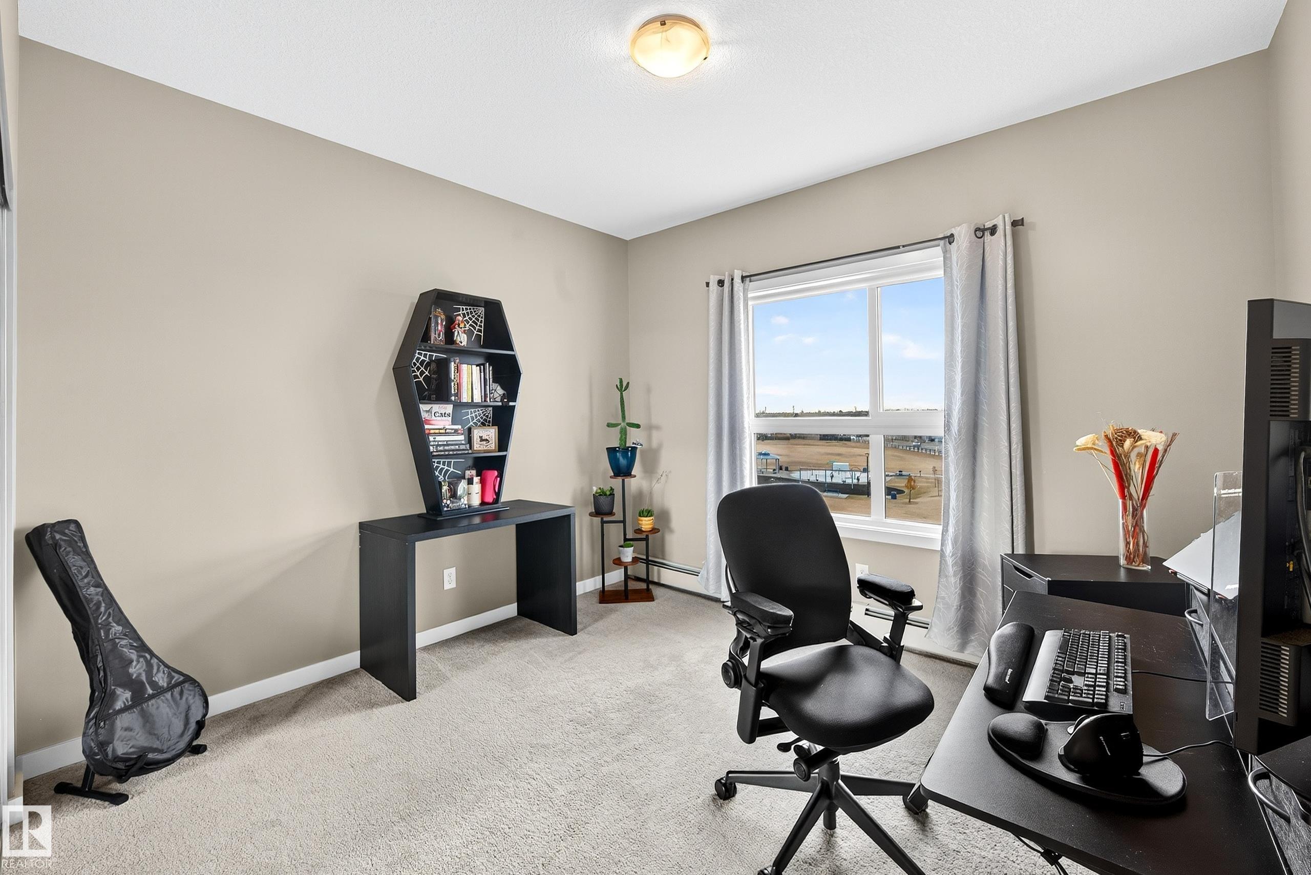 https://zimg.paragon.ice.com/ParagonImages/Property/PM/RAE/225397717/17/0/0/b6525578b966fbe9639feb994c14e650/1/003e4cc63f702589fd60f029ad1720fb/225397717-a043fb73-716e-497f-8d35-f06ae96ad9d7.JPG