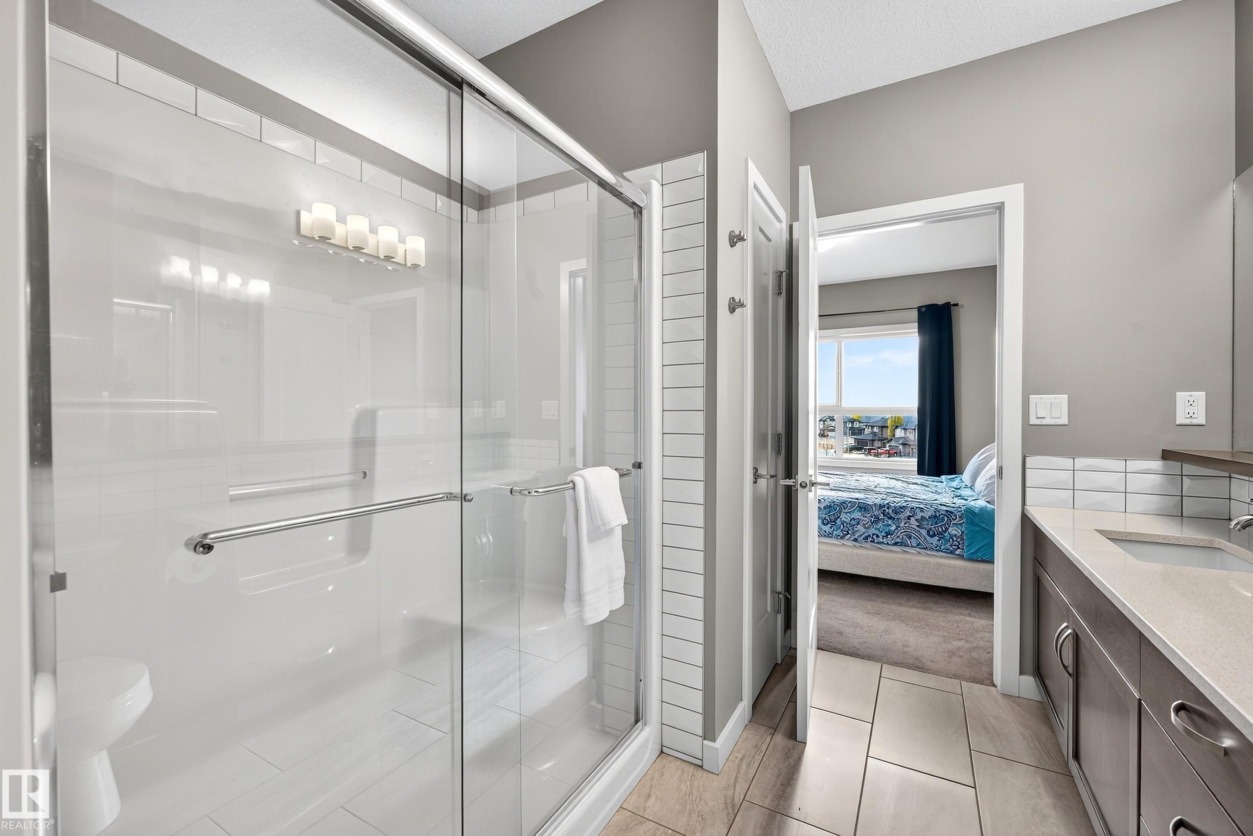 https://zimg.paragon.ice.com/ParagonImages/Property/PM/RAE/225397717/9/0/0/aab74c373a8181cc56f800c79b278663/1/003e4cc63f702589fd60f029ad1720fb/225397717-cb713427-05c5-42bd-a657-f06cf1e4edae.JPG