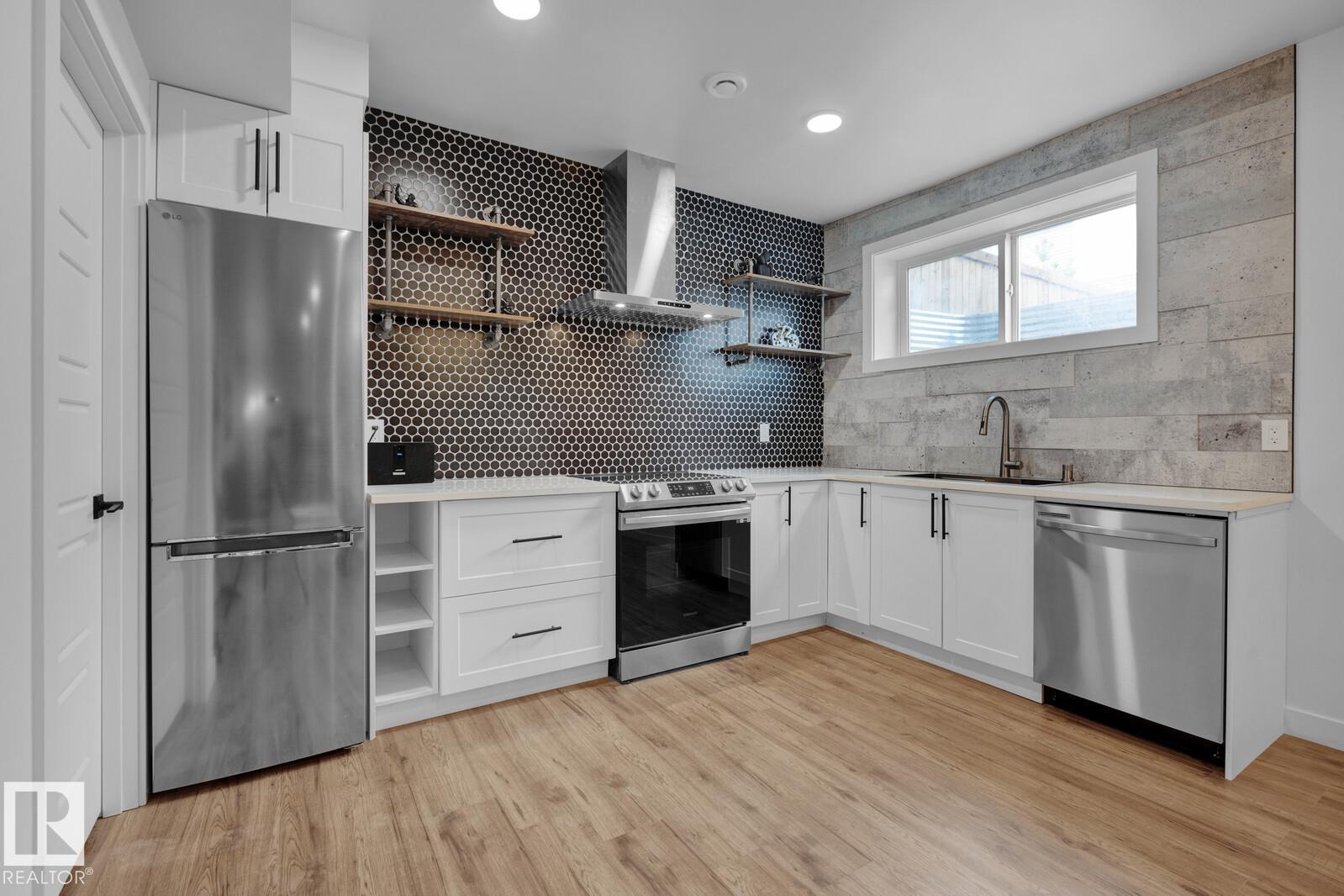 https://zimg.paragon.ice.com/ParagonImages/Property/PM/RAE/225397730/11/0/0/2a952834e74c55cc33de63ebc7e6cedf/1/c53c92059dfc5e32d2af571821f1c6bc/225397730-128BCFA6-E46C-49DE-8C2F-C73DCB592E76.JPG