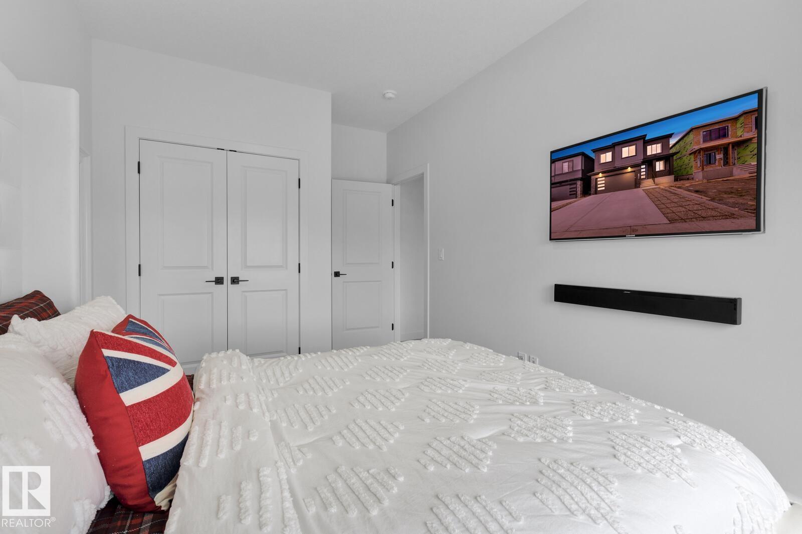https://zimg.paragon.ice.com/ParagonImages/Property/PM/RAE/225397730/31/0/0/17d78e3b58623971381eb331e6bcda04/1/c53c92059dfc5e32d2af571821f1c6bc/225397730-D8B20D05-D5FE-4D7A-AE22-6F2BEBEB27B7.JPG
