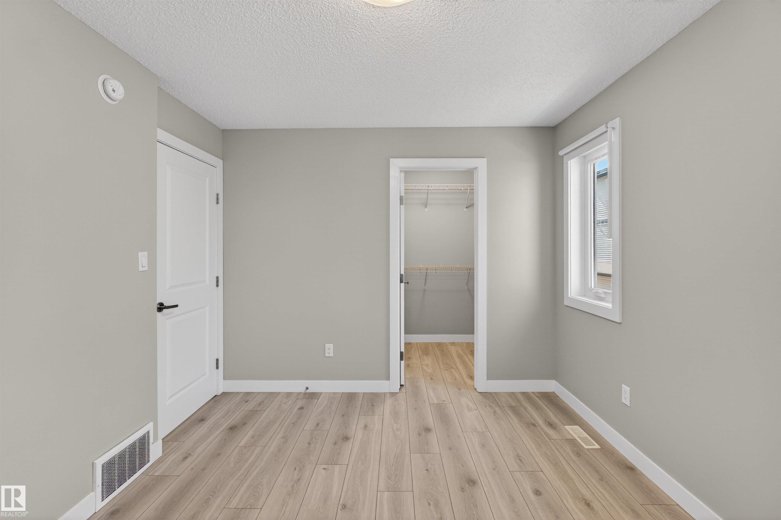 https://zimg.paragon.ice.com/ParagonImages/Property/PM/RAE/225397744/33/0/0/f5a209bdc783da81287f59a4cda5bc2d/1/2a4838a9004ad287c89876064d0e136e/225397744-bc62f22c-d4d7-42ea-81c5-f63e88e4dc39.JPG