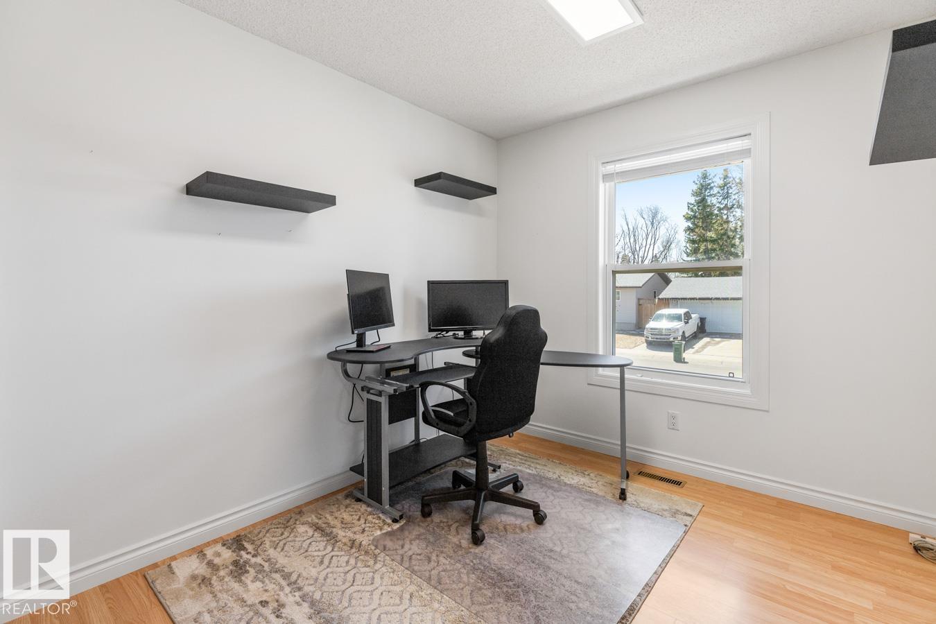 Photo 12 at 18536 68 Avenue NW, Ormsby Place, Edmonton