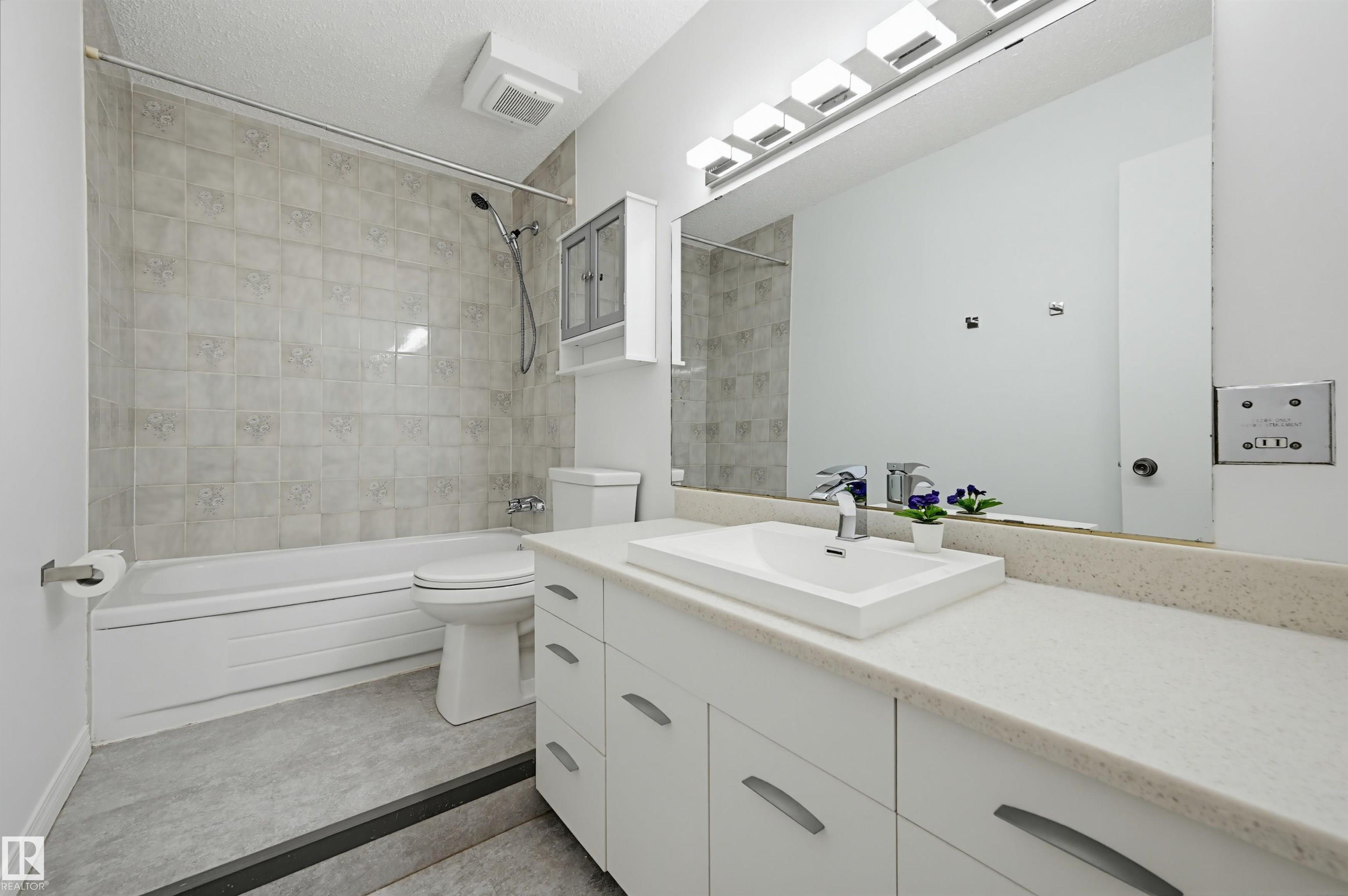 Photo 16 at 8043 178 Street NW, Thorncliffe, Edmonton