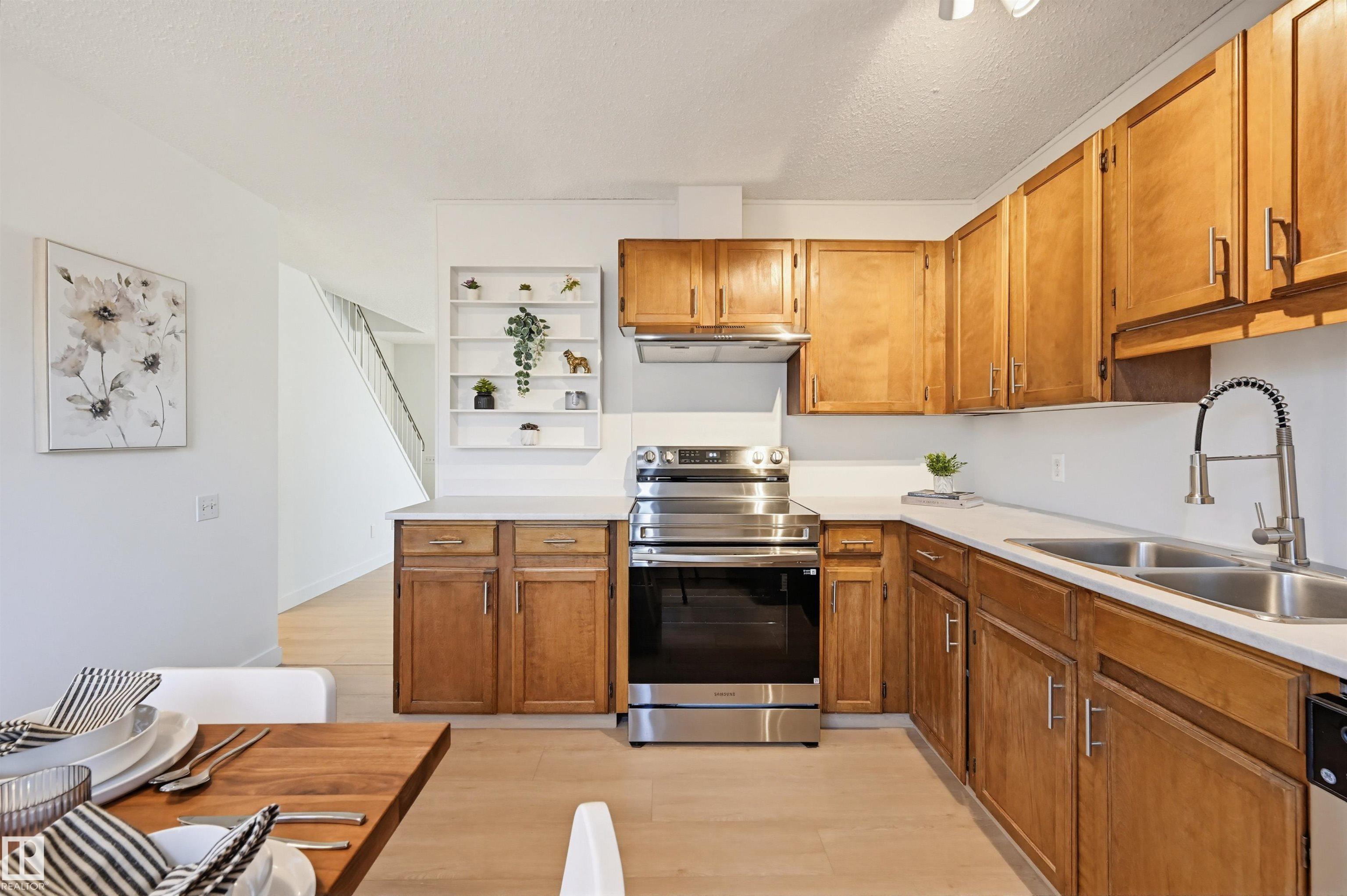 Photo 7 at 8043 178 Street NW, Thorncliffe, Edmonton