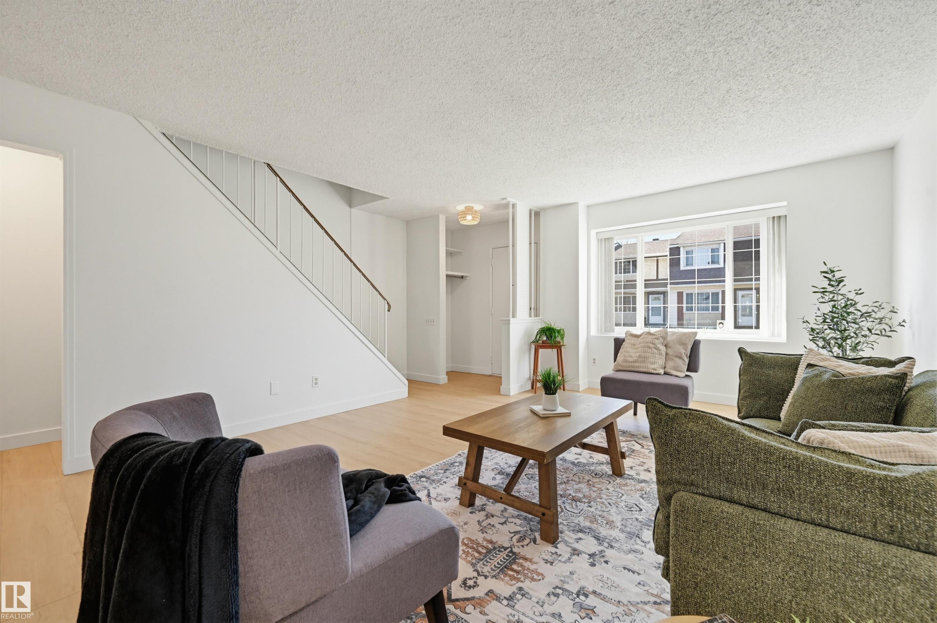 Photo 9 at 8043 178 Street NW, Thorncliffe, Edmonton
