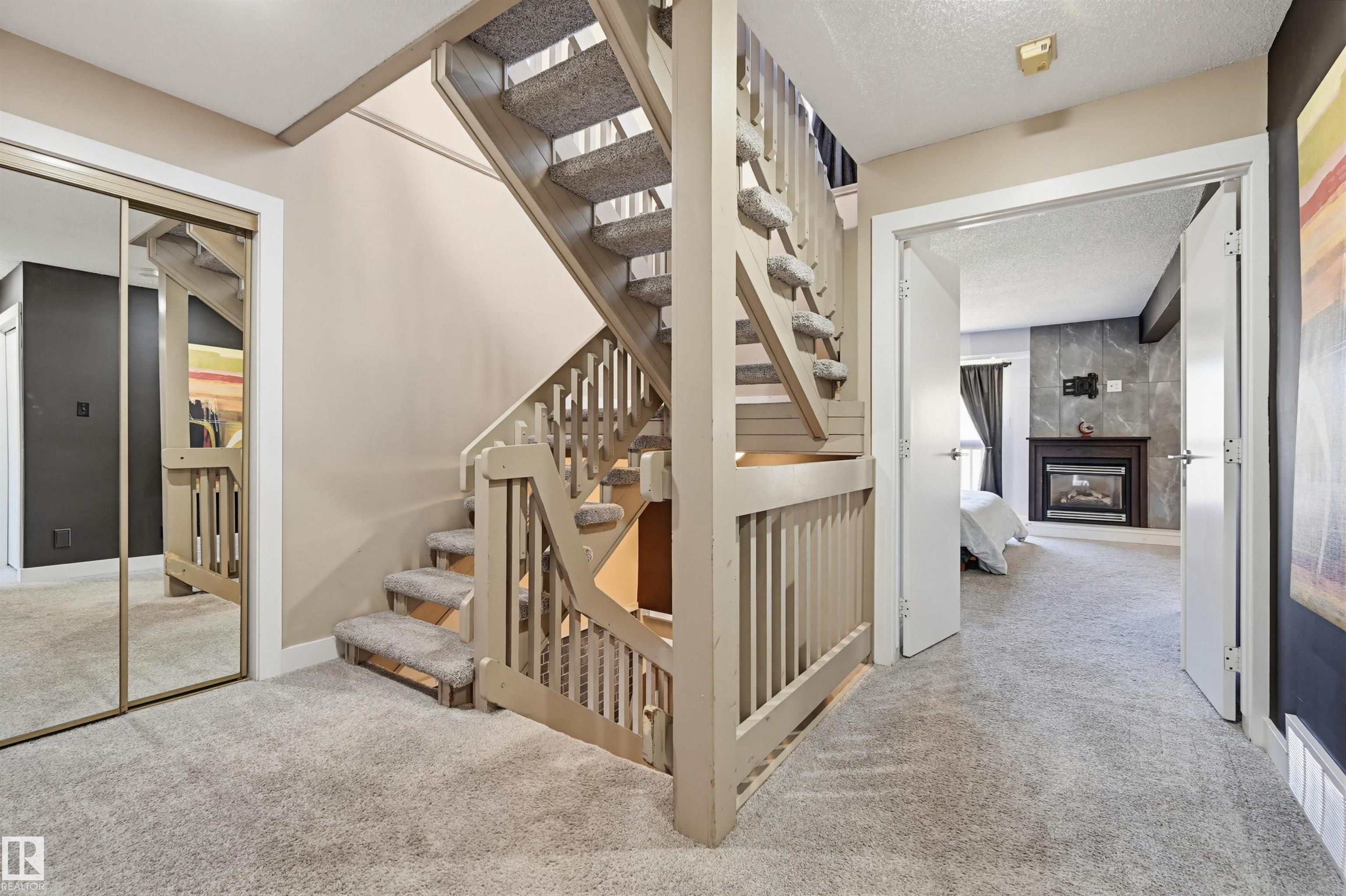 Photo 12 at 139 Wolf Willow Crescent NW, Westridge, Edmonton