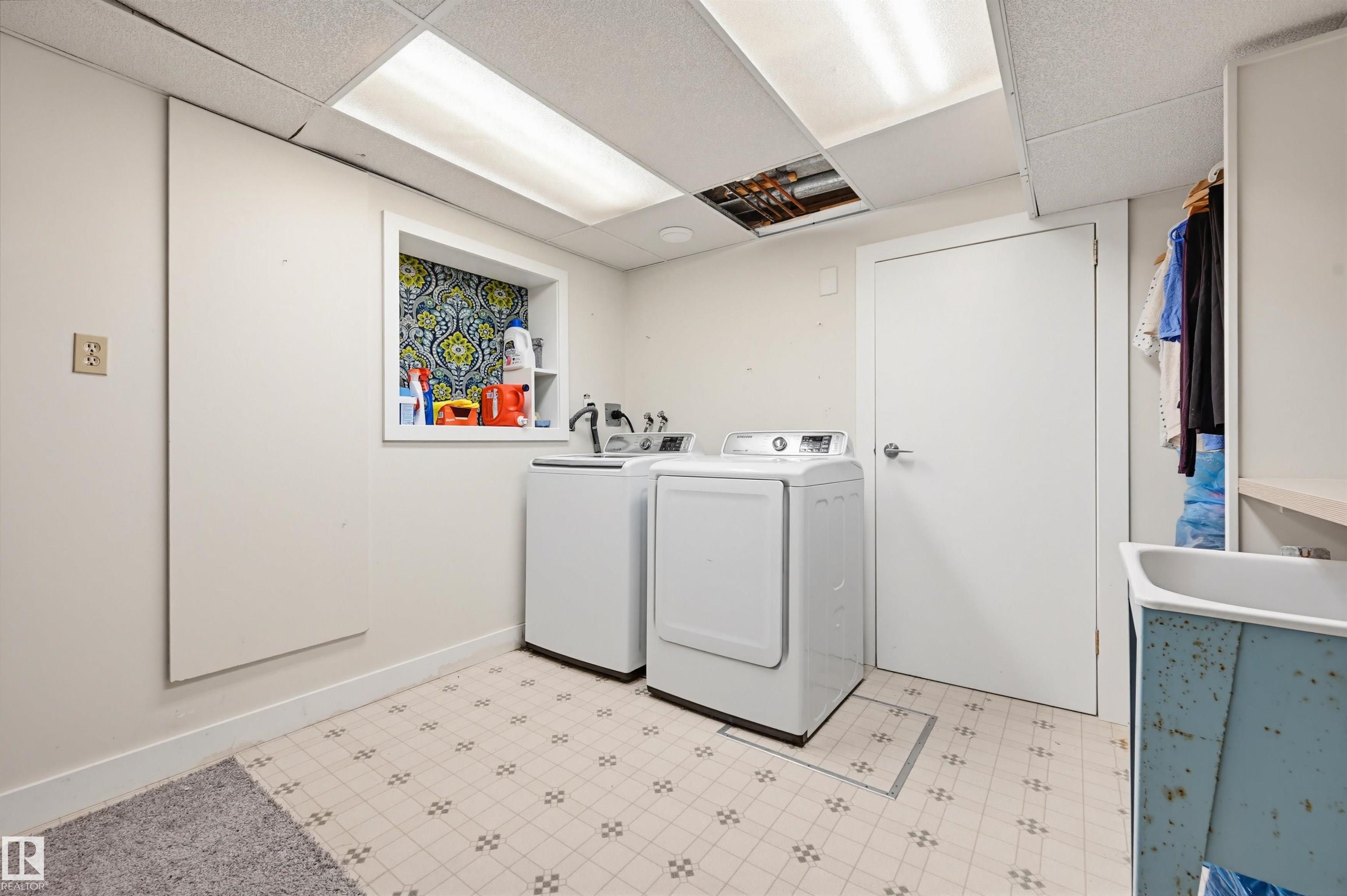 Photo 30 at 139 Wolf Willow Crescent NW, Westridge, Edmonton