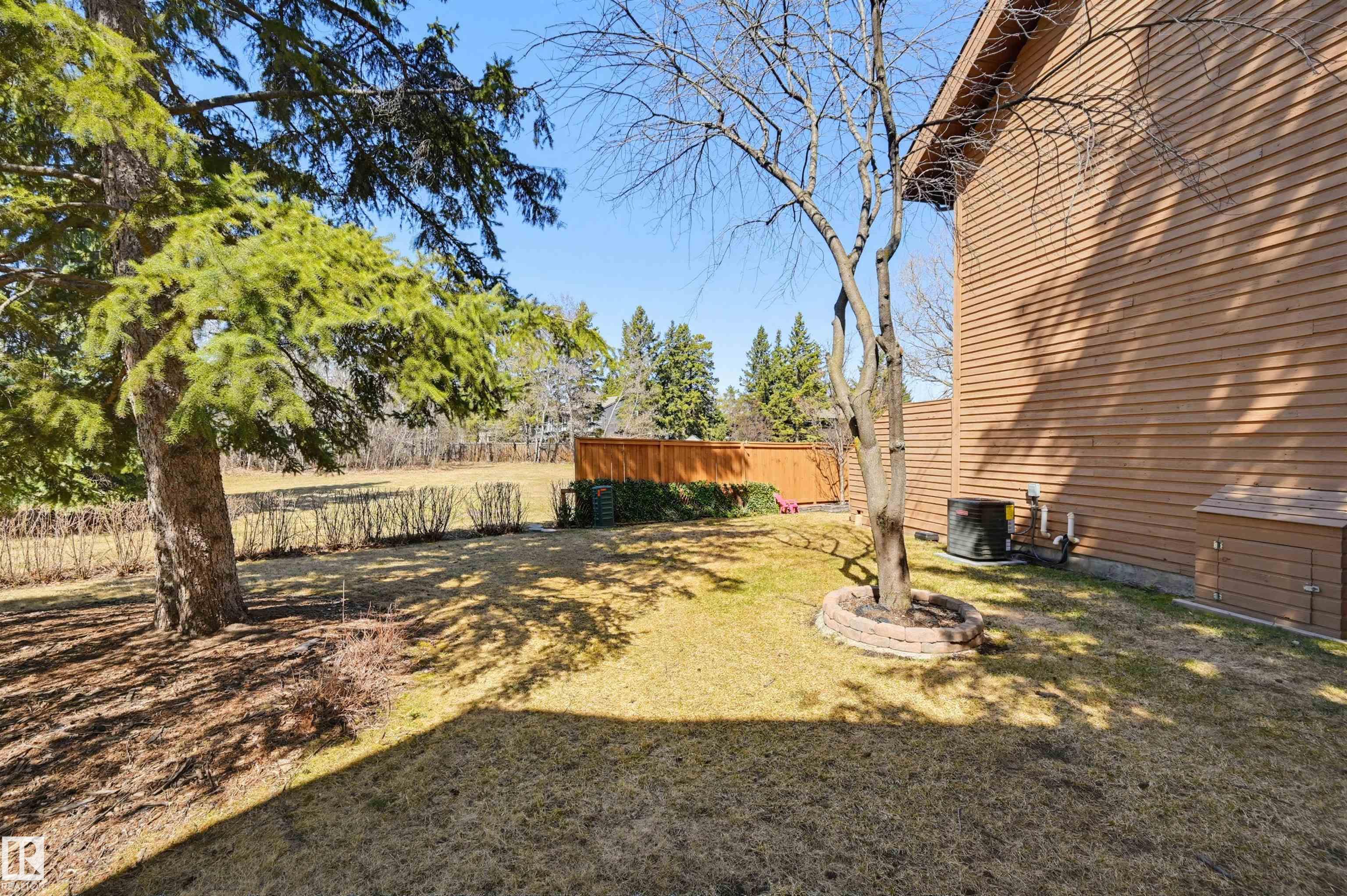 Photo 36 at 139 Wolf Willow Crescent NW, Westridge, Edmonton