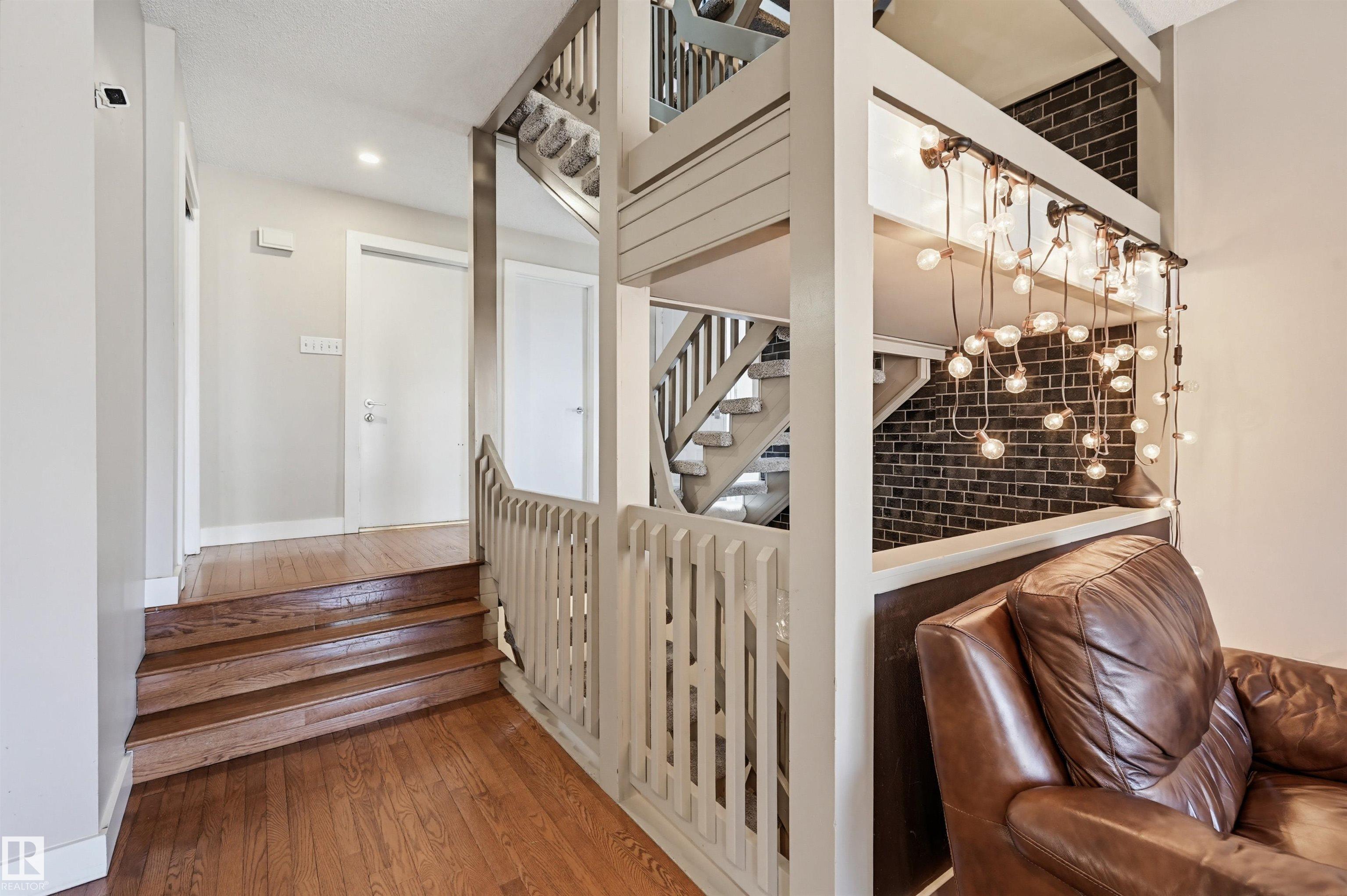 Photo 10 at 139 Wolf Willow Crescent NW, Westridge, Edmonton