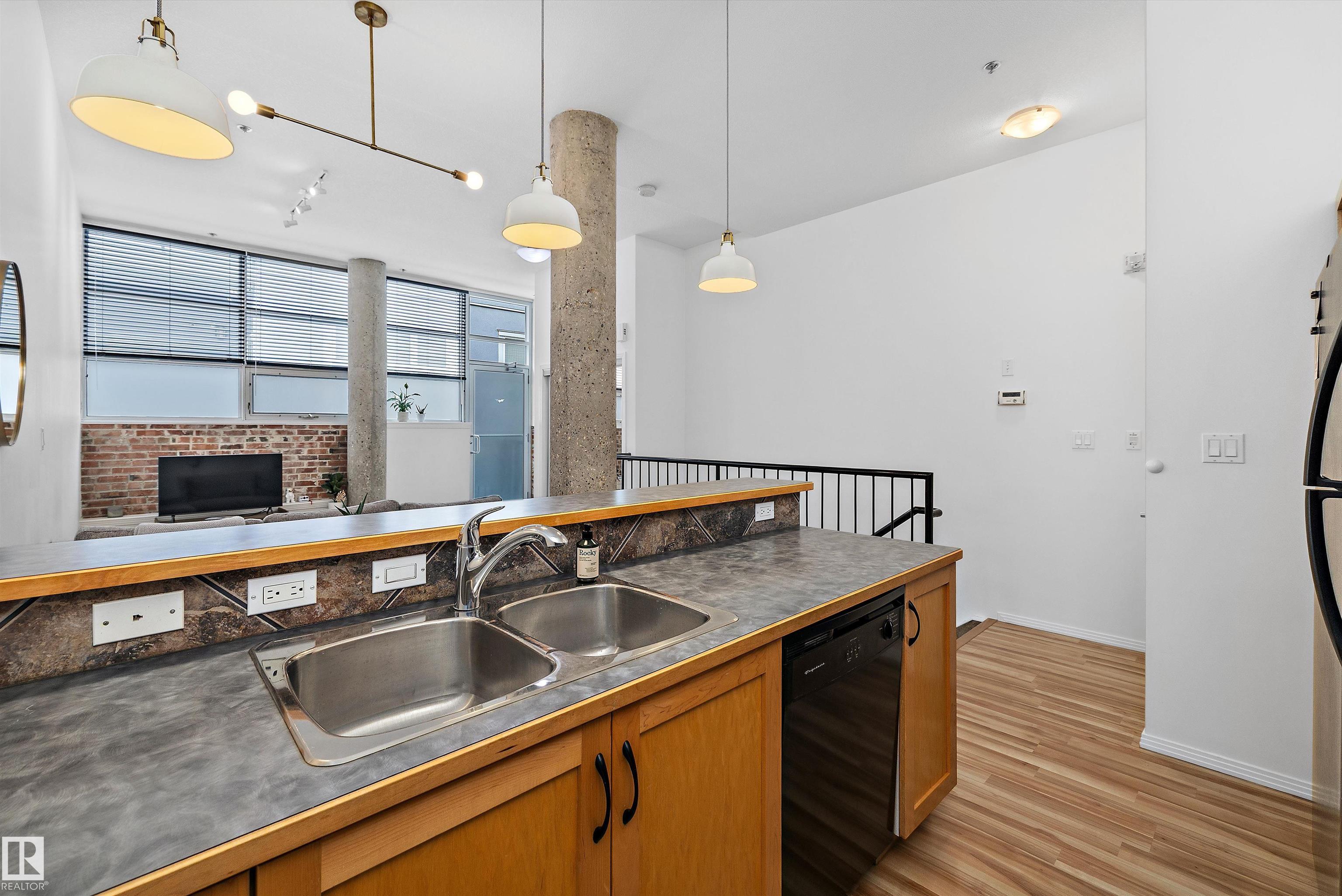 Photo 16 at 104 - 10123 112 Street NW, Wîhkwêntôwin, Edmonton