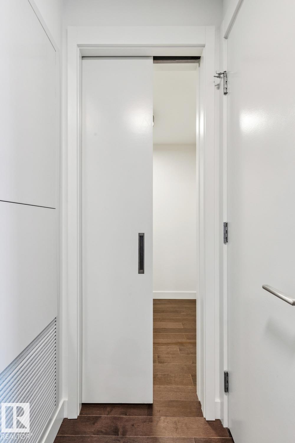 https://zimg.paragon.ice.com/ParagonImages/Property/PM/RAE/225397785/18/0/0/e512aeff42c396fd0571217be4cc7144/1/9c519727fa0e5b29583e6a18d4190b30/225397785-b4cf7ce3-94f8-4e87-a1f5-780ee7a4f3e2.JPG