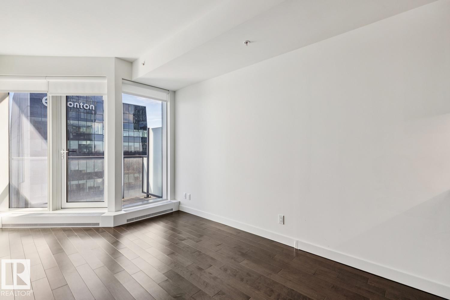 https://zimg.paragon.ice.com/ParagonImages/Property/PM/RAE/225397785/9/0/0/4af181a40d8e0052e67ac161616e1918/1/9c519727fa0e5b29583e6a18d4190b30/225397785-c21902c2-a5ad-4435-ba00-272571195680.JPG