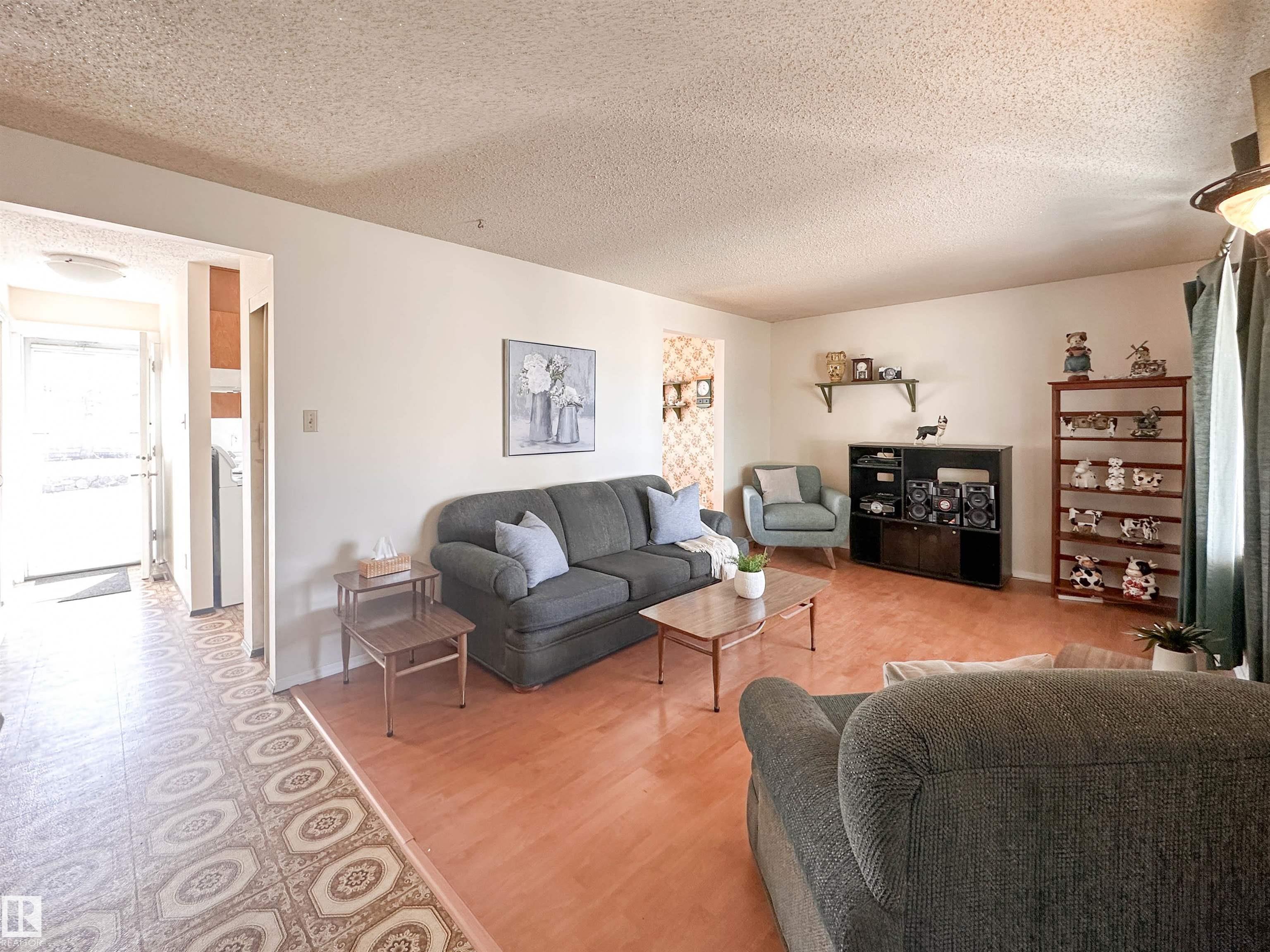 1 Forest Drive, Forest Lawn, St. Albert