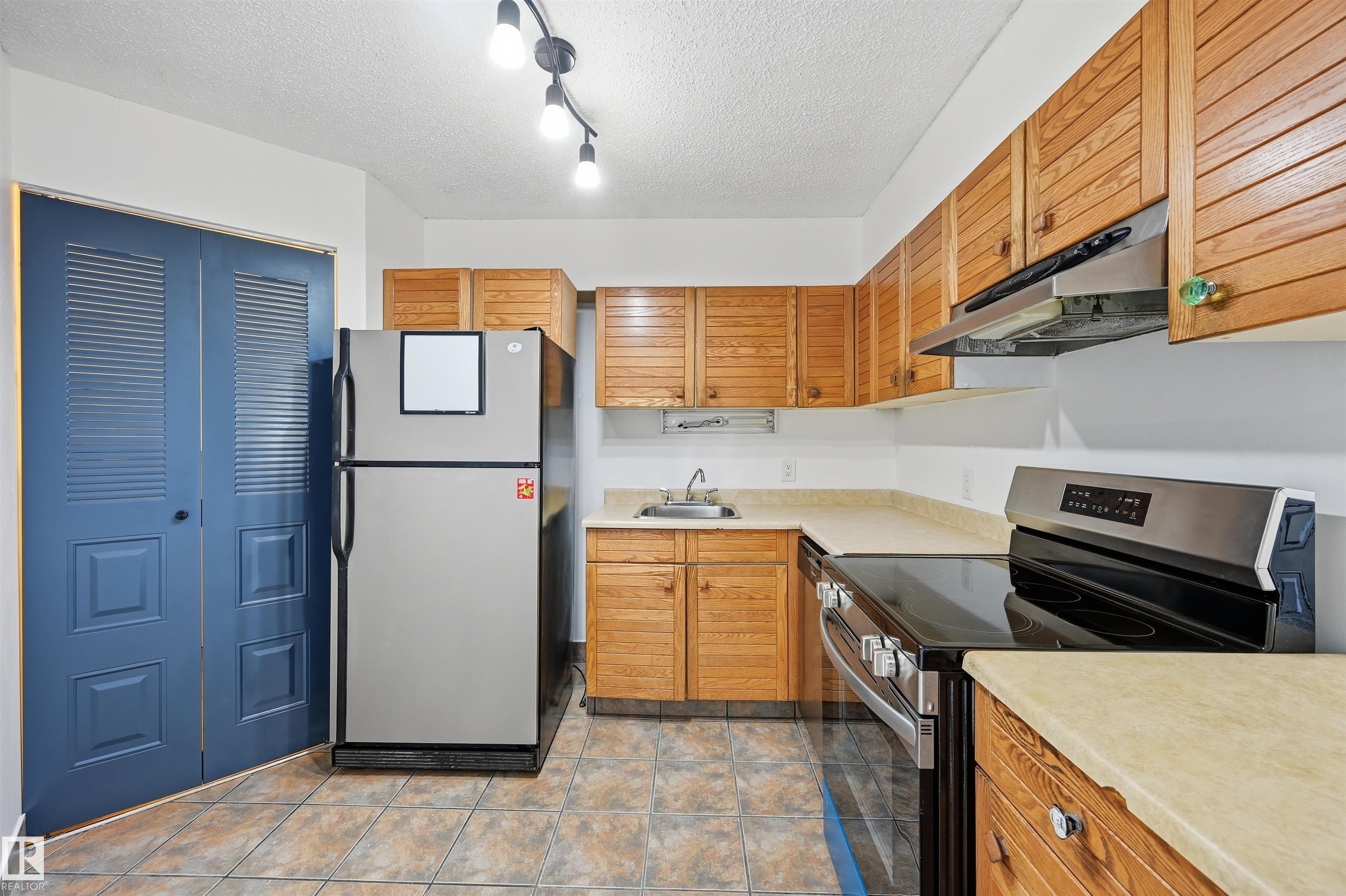 Photo 15 at 1808 - 10149 Saskatchewan Drive NW, Strathcona, Edmonton