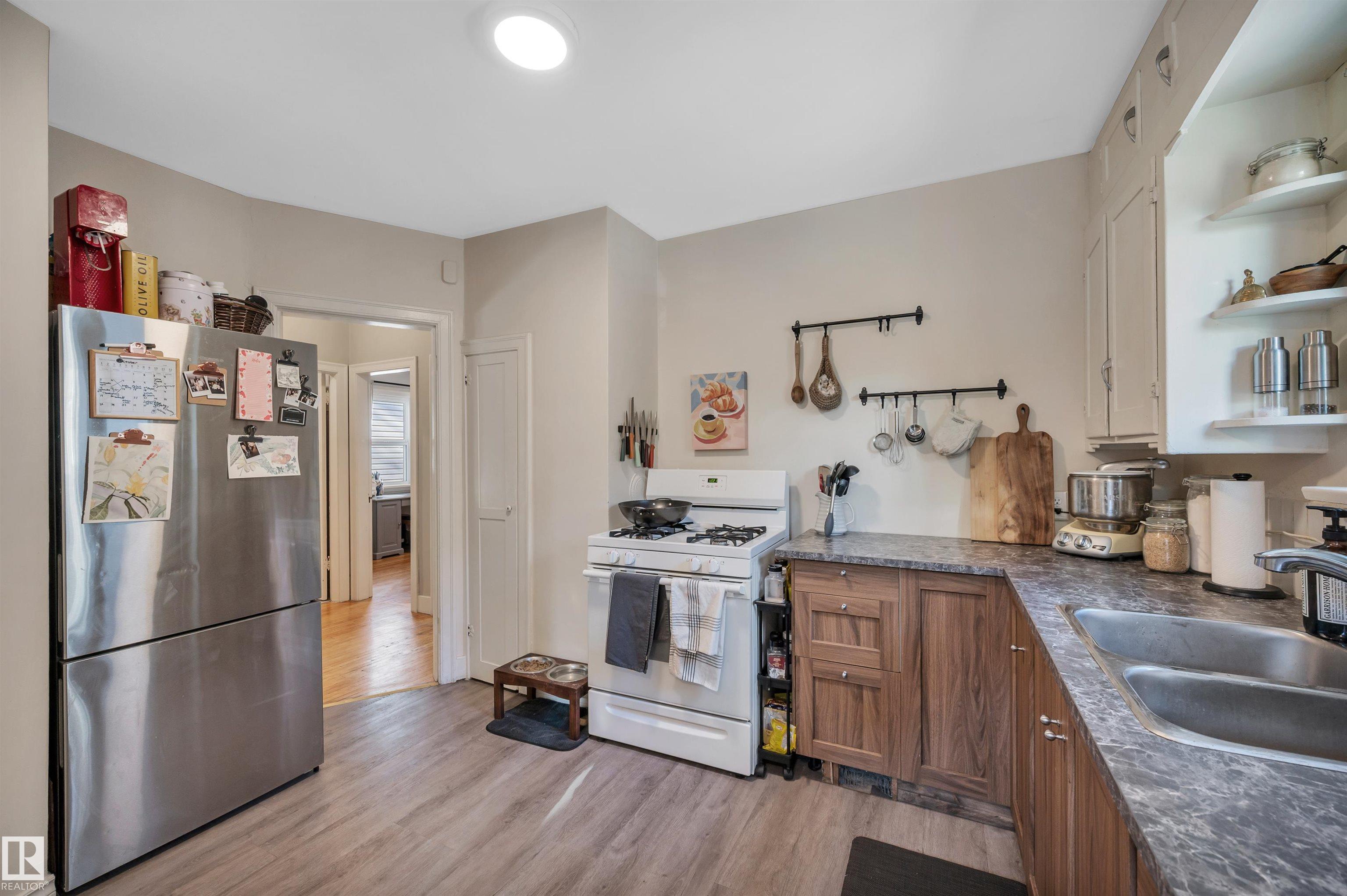 Photo 11 at 11109 81 Avenue NW, Garneau, Edmonton