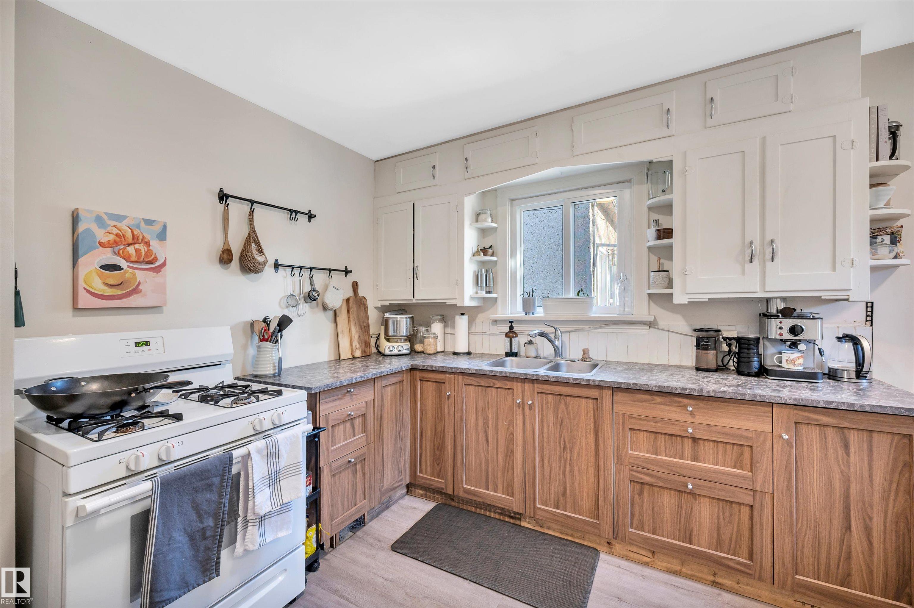 Photo 9 at 11109 81 Avenue NW, Garneau, Edmonton