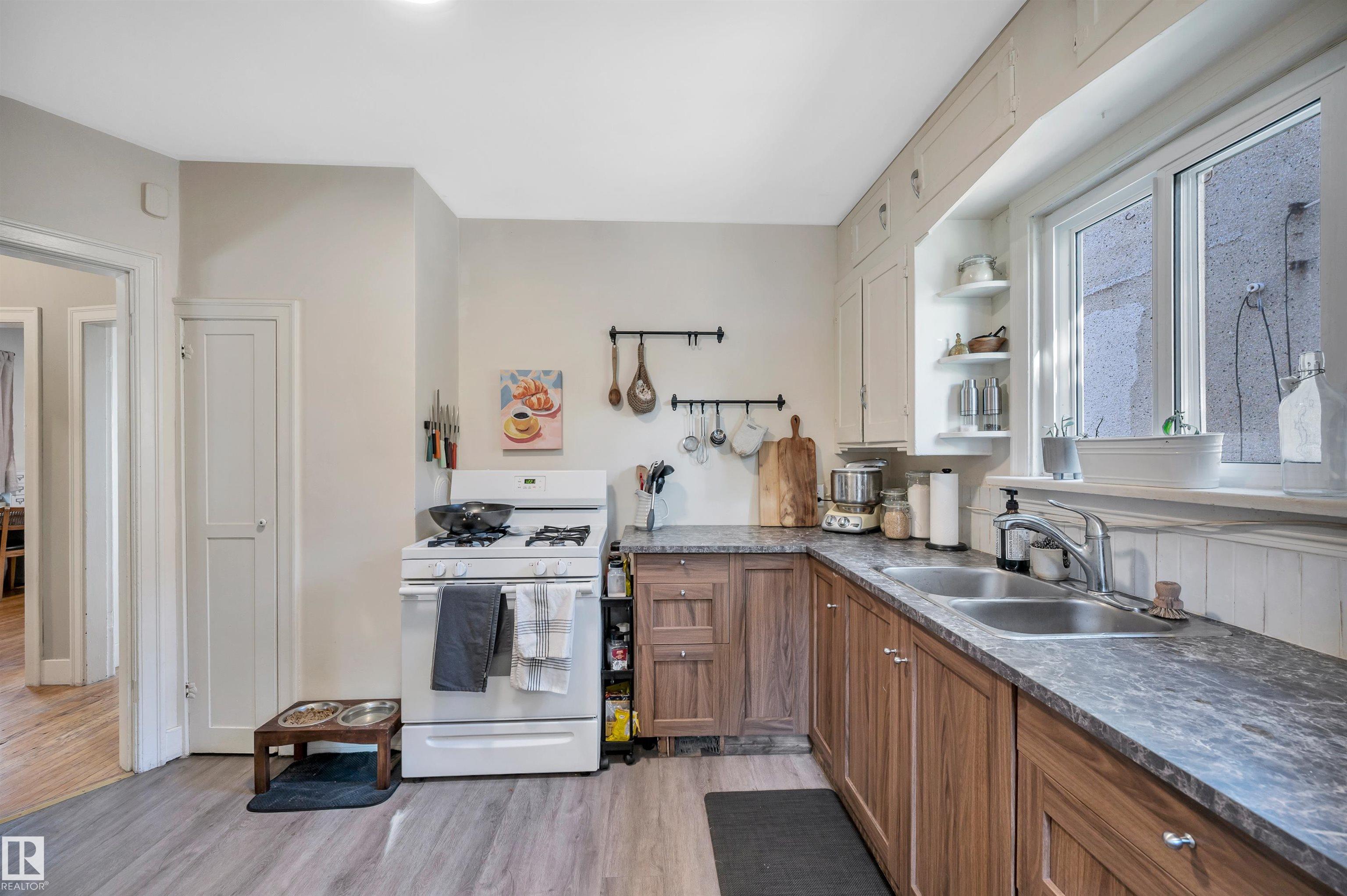 Photo 10 at 11109 81 Avenue NW, Garneau, Edmonton