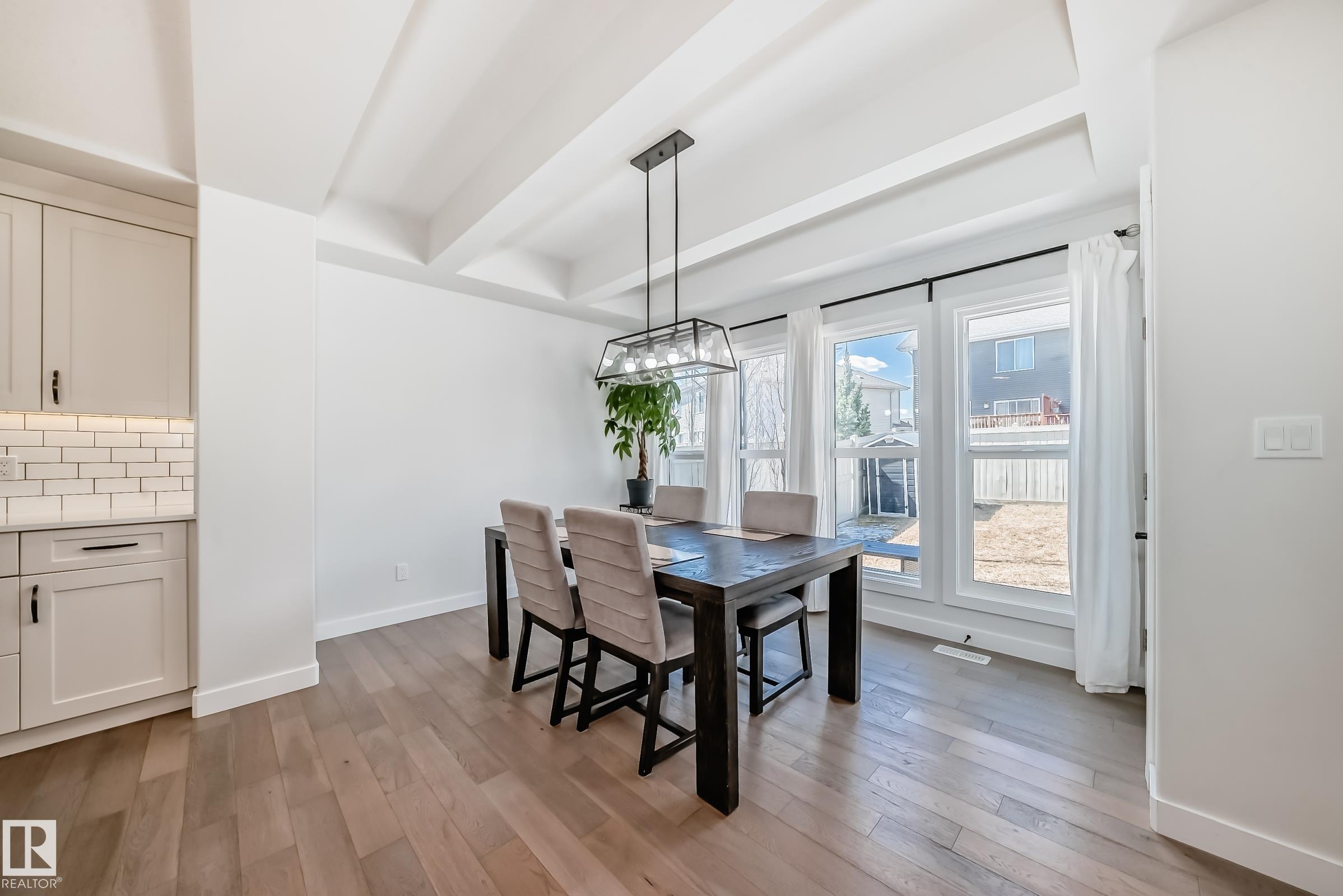 https://zimg.paragon.ice.com/ParagonImages/Property/PM/RAE/225397815/16/0/0/d8980a8ec3ea0dfe03671fdf098a4d48/1/9b23825dc731f08fc8cc2994c5a7adec/225397815-3aa7b1ad-5e01-4a2b-966f-32931c3702db.JPG