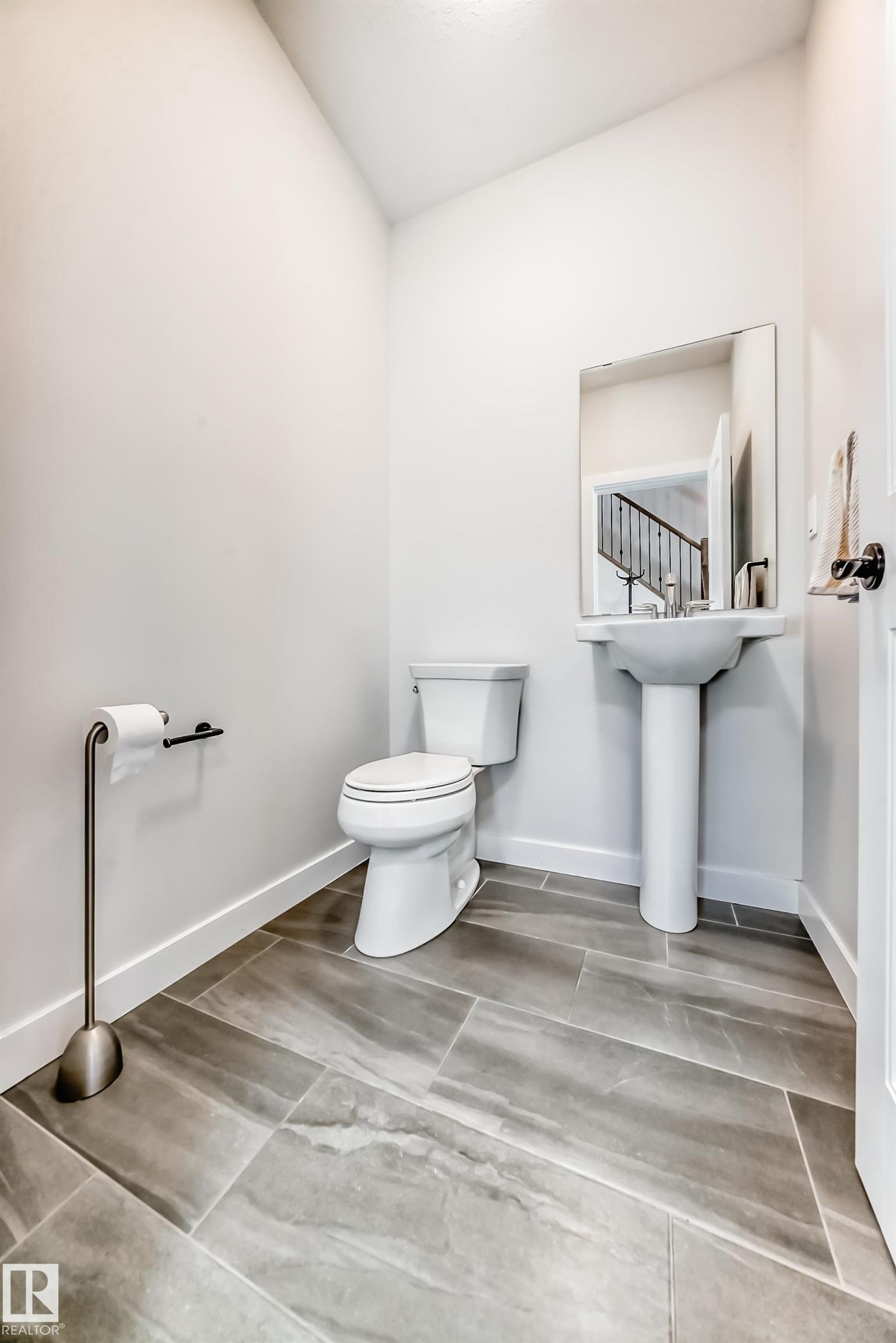 https://zimg.paragon.ice.com/ParagonImages/Property/PM/RAE/225397815/19/0/0/48524e777ebfea90b75024d532f8c301/1/9b23825dc731f08fc8cc2994c5a7adec/225397815-006ad17c-fb80-448f-8344-70bb5e925915.JPG