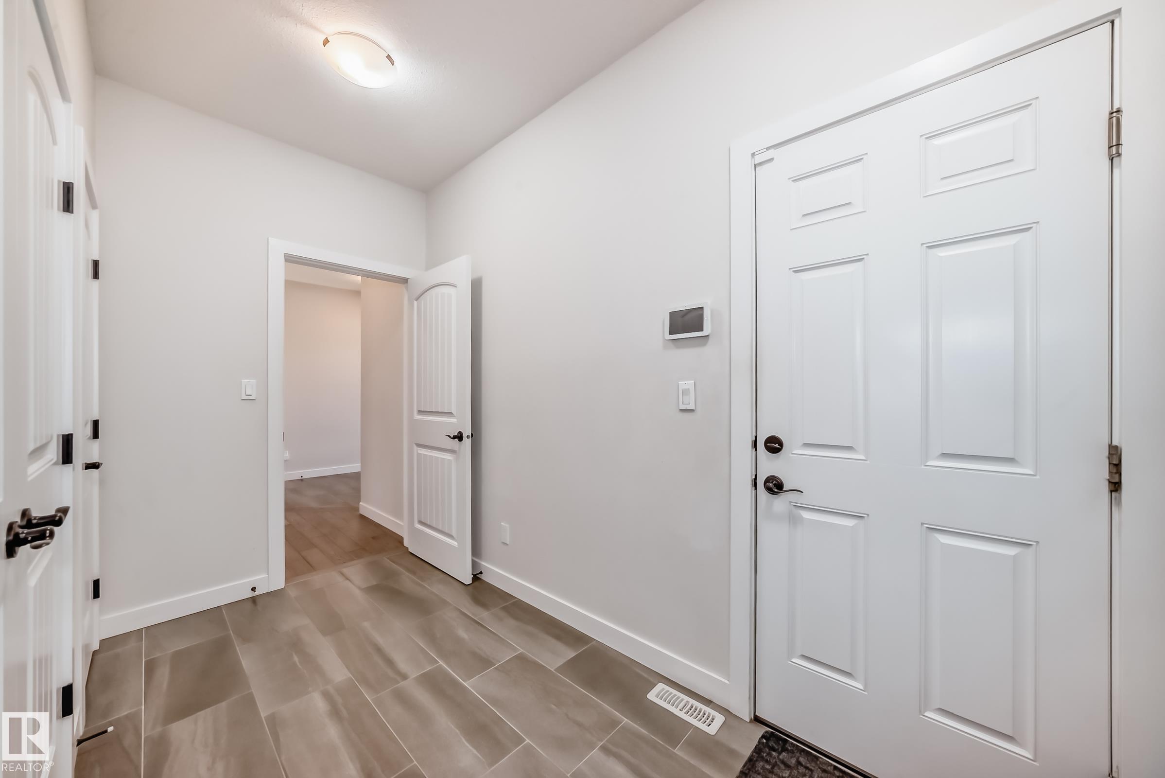 https://zimg.paragon.ice.com/ParagonImages/Property/PM/RAE/225397815/23/0/0/56834e35fbf3a73b722ec5e746bff473/1/9b23825dc731f08fc8cc2994c5a7adec/225397815-1bc6478a-8c1b-4990-8c8f-a315beceb53d.JPG