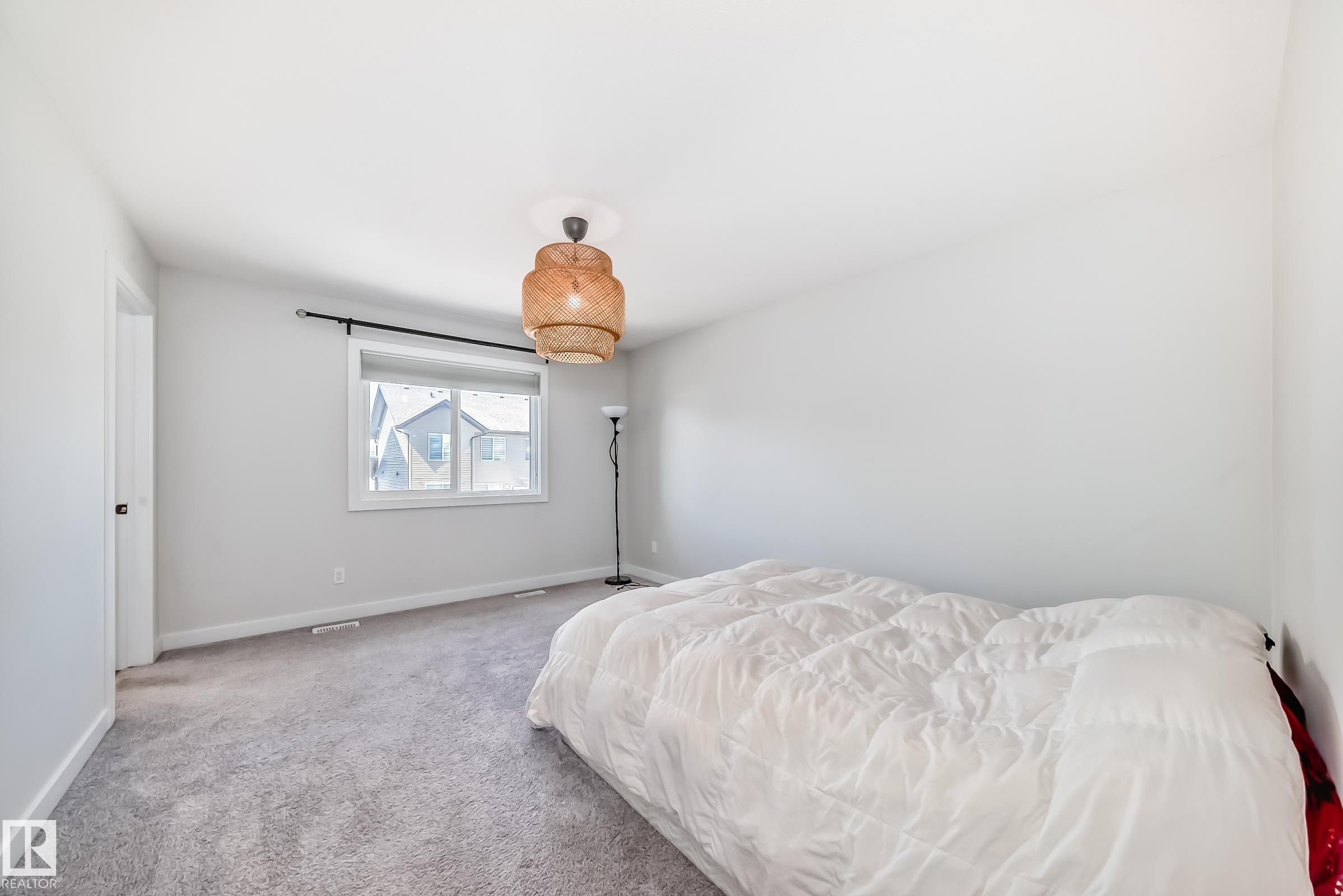 https://zimg.paragon.ice.com/ParagonImages/Property/PM/RAE/225397815/27/0/0/bcc83e59403717fcfe0fe62ddbbe71a9/1/9b23825dc731f08fc8cc2994c5a7adec/225397815-ca482d6e-6c1c-443c-8a74-2e40fb02402c.JPG