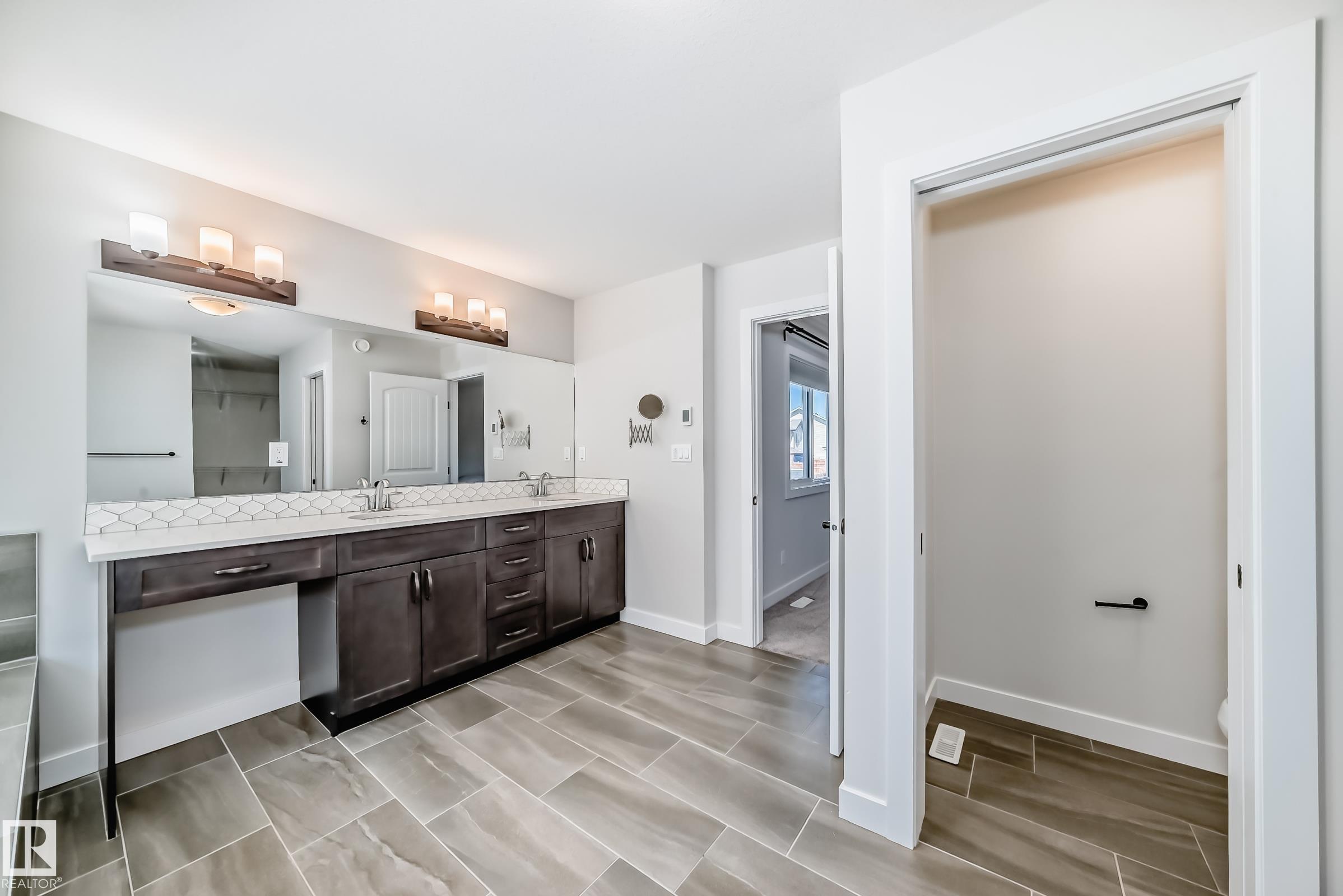 https://zimg.paragon.ice.com/ParagonImages/Property/PM/RAE/225397815/33/0/0/5d09578e8e9fed93e5106d833eb36457/1/9b23825dc731f08fc8cc2994c5a7adec/225397815-7abd742f-c768-434b-b728-15dec3833781.JPG