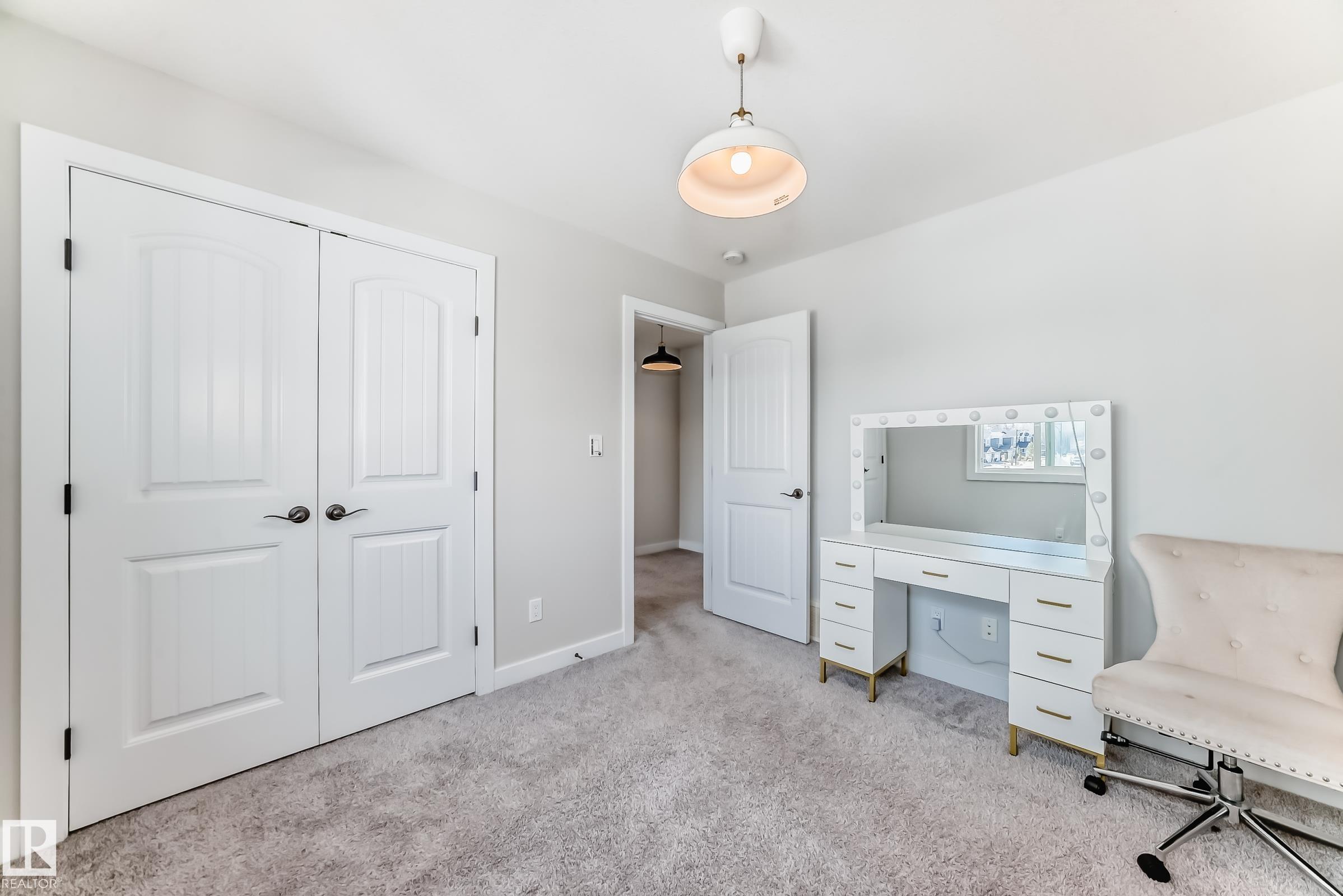 https://zimg.paragon.ice.com/ParagonImages/Property/PM/RAE/225397815/40/0/0/a7d44d8a11a4a21c6d8bd424d0cc18ad/1/9b23825dc731f08fc8cc2994c5a7adec/225397815-efcc45cc-e7c2-4670-90b7-c310dc8d8bbb.JPG