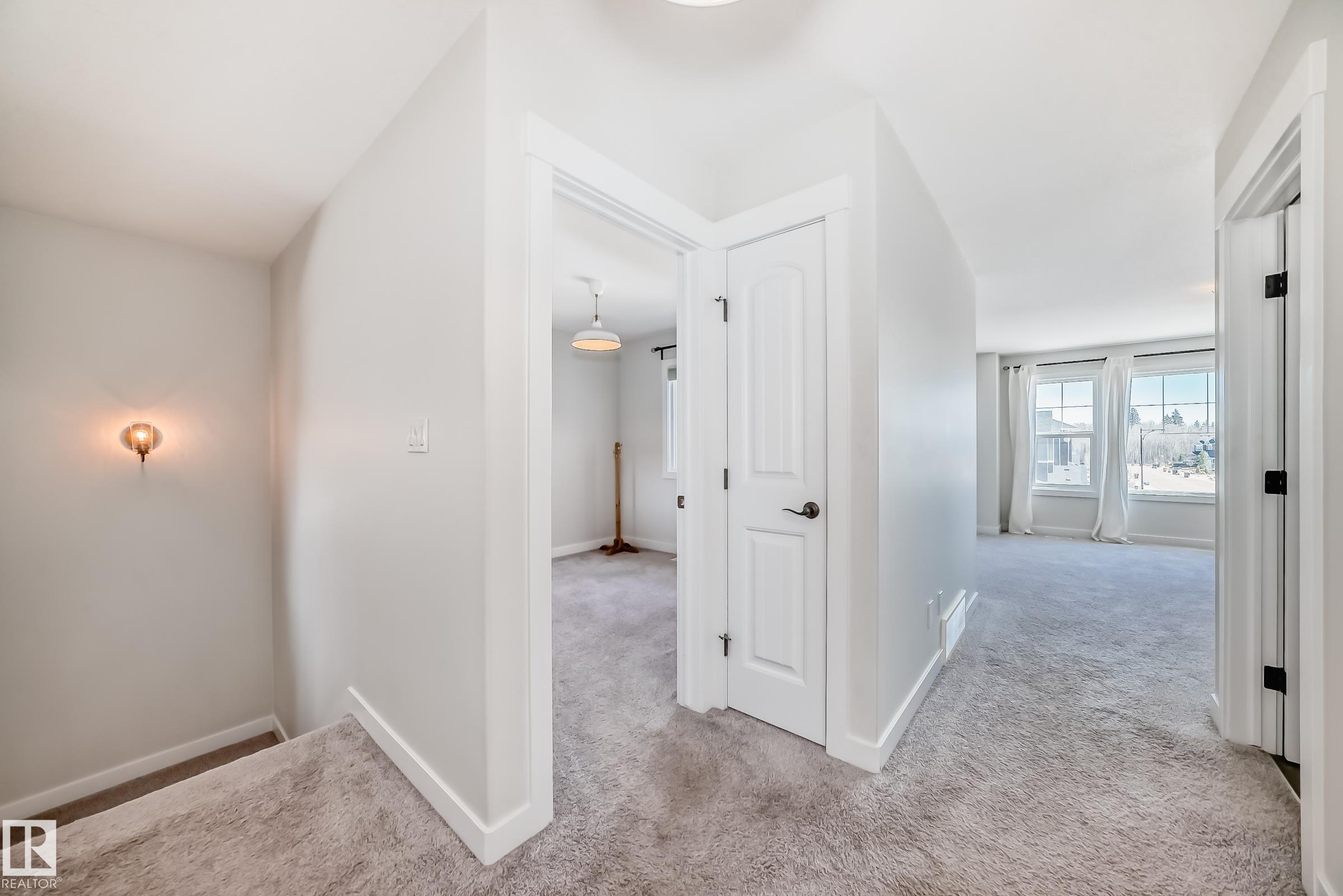 https://zimg.paragon.ice.com/ParagonImages/Property/PM/RAE/225397815/45/0/0/94026c498c88a138925e8b080fa0cdbc/1/9b23825dc731f08fc8cc2994c5a7adec/225397815-c2825a43-0d9a-4486-82bf-0b6af39c91cf.JPG
