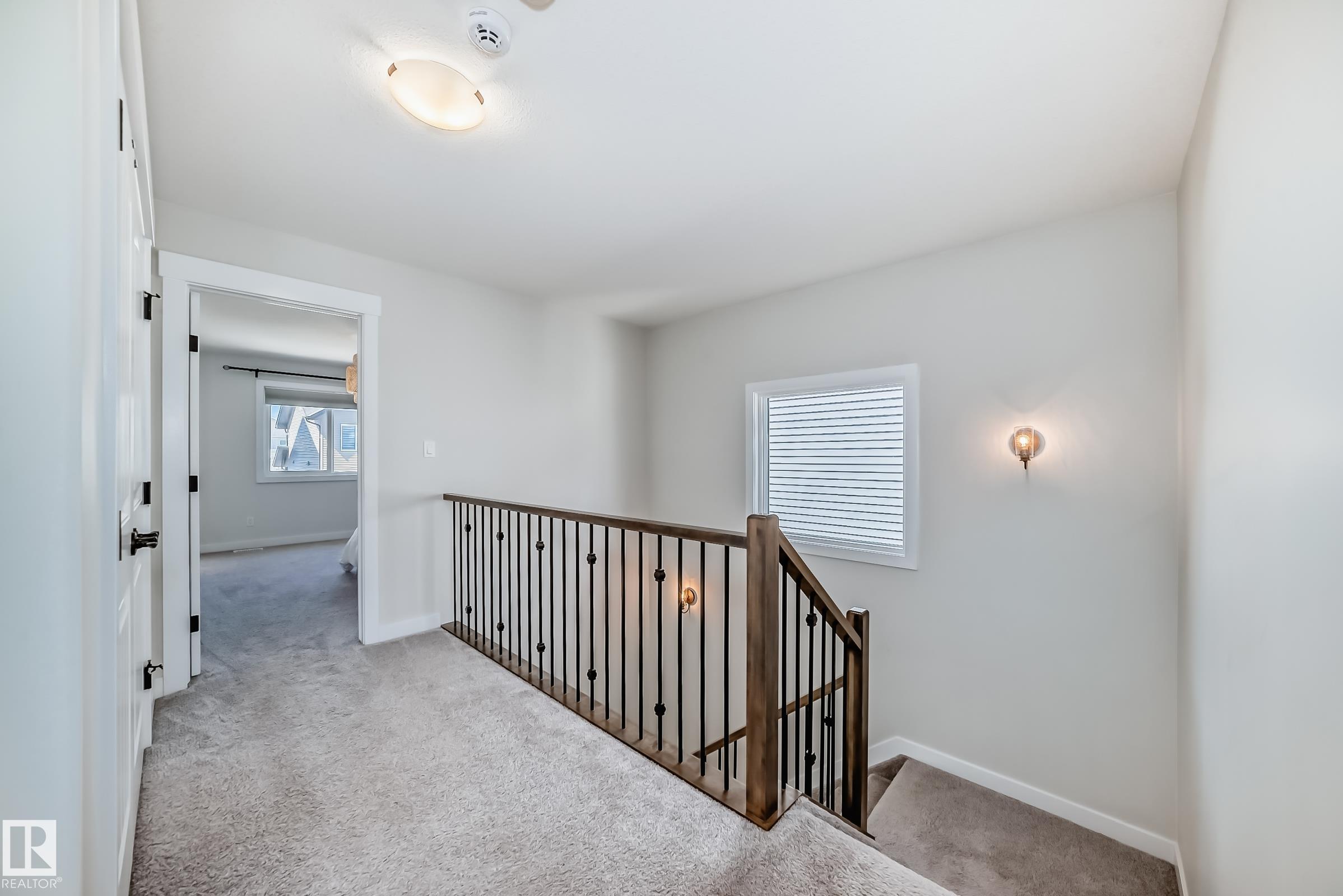 https://zimg.paragon.ice.com/ParagonImages/Property/PM/RAE/225397815/48/0/0/3b6413d7965d8d5eeded1b20c8128d76/1/9b23825dc731f08fc8cc2994c5a7adec/225397815-ed2cd1dc-9d81-4c1f-baf9-3537f093d2b5.JPG