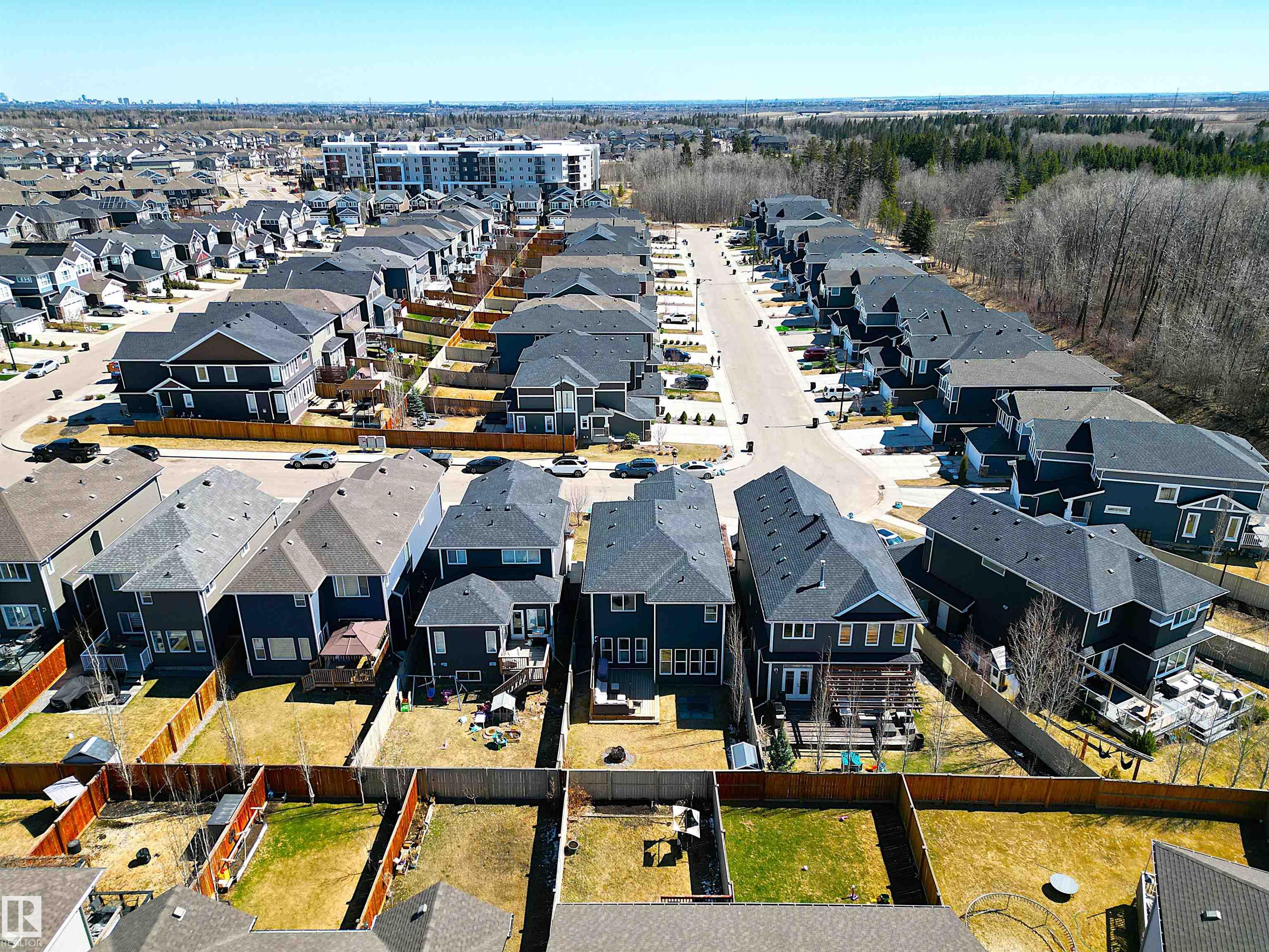 https://zimg.paragon.ice.com/ParagonImages/Property/PM/RAE/225397815/58/0/0/cedcedbc189690951d486596b0563db0/1/9b23825dc731f08fc8cc2994c5a7adec/225397815-1ad63582-3e21-41e4-b667-67b03ad2c1f4.JPG