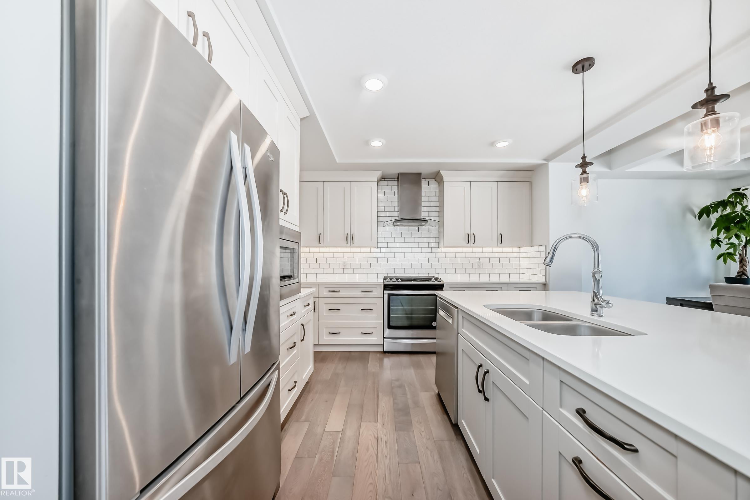 https://zimg.paragon.ice.com/ParagonImages/Property/PM/RAE/225397815/8/0/0/a2ba465c9ca5c01dc0b1c7104efc8b8d/1/9b23825dc731f08fc8cc2994c5a7adec/225397815-9e6708dc-5ef7-4f40-b383-2ae6bd243cfb.JPG