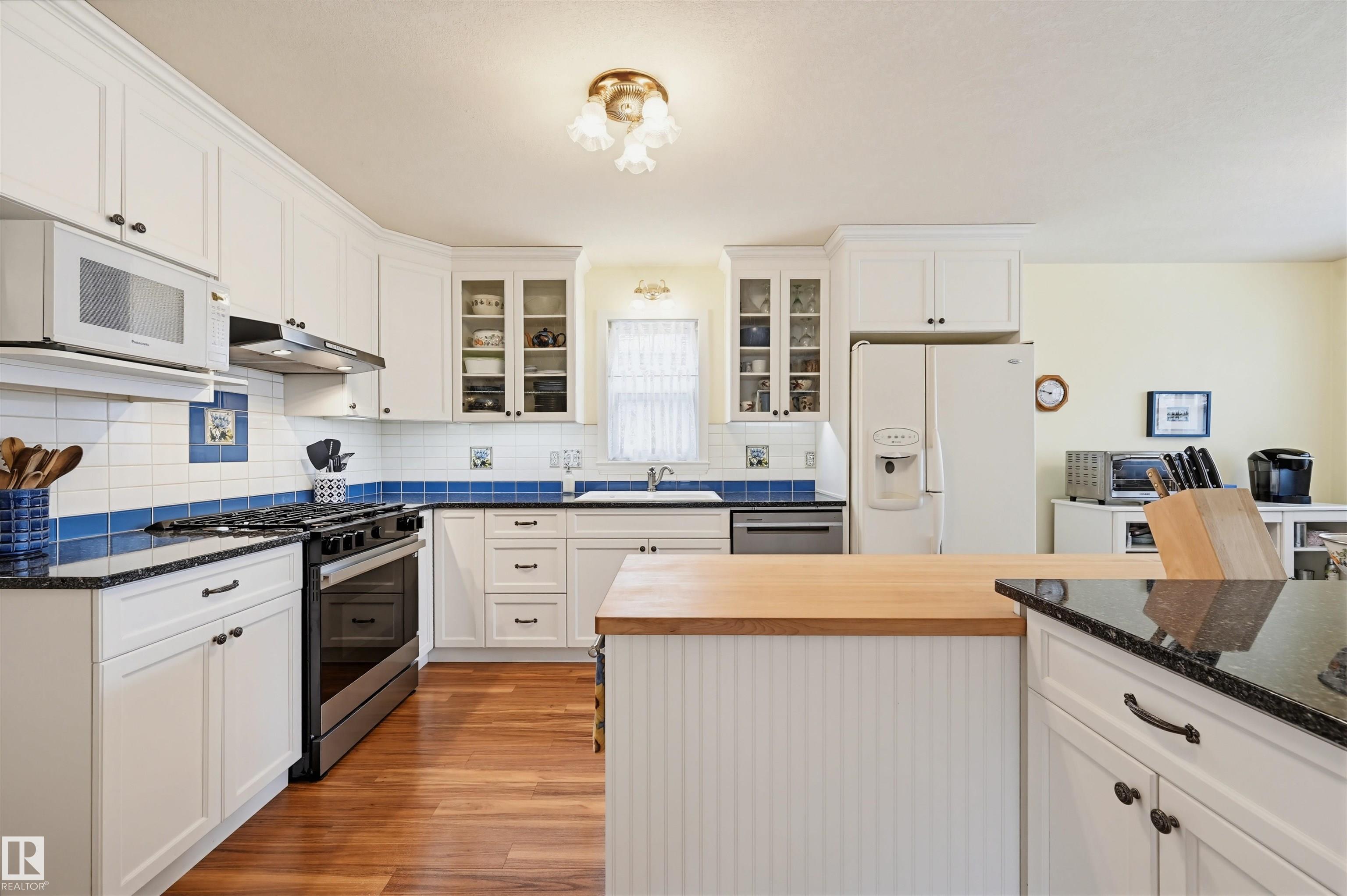 Photo 7 at 7514 105a Street NW, Queen Alexandra, Edmonton