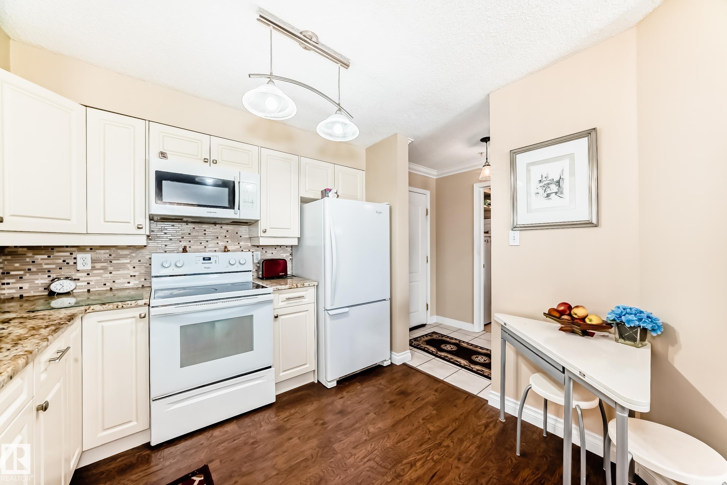 Photo 10 at 304 - 17150 94a Avenue NW, Summerlea, Edmonton