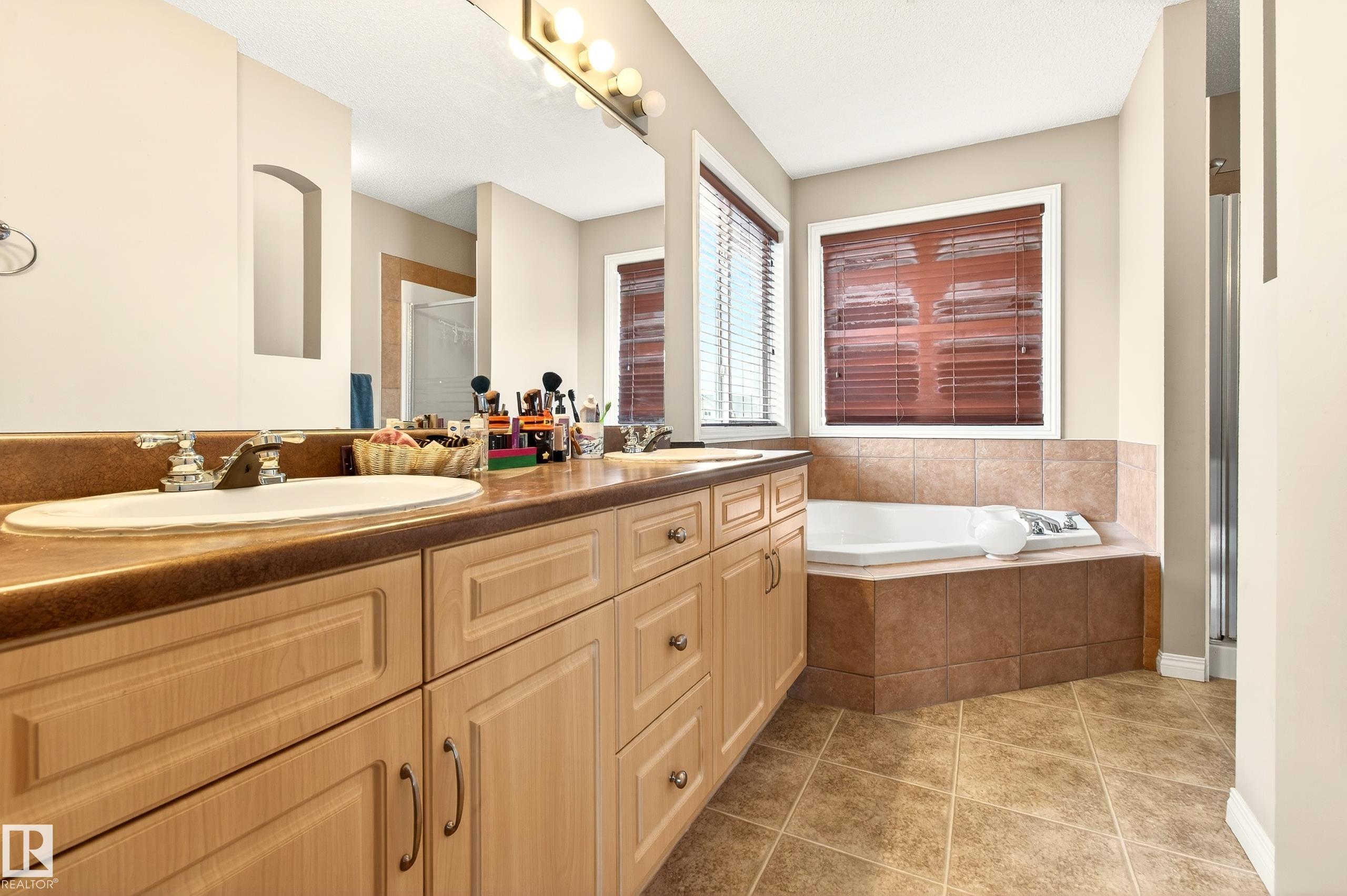 Photo 26 at 8922 5av SW, Ellerslie, Edmonton