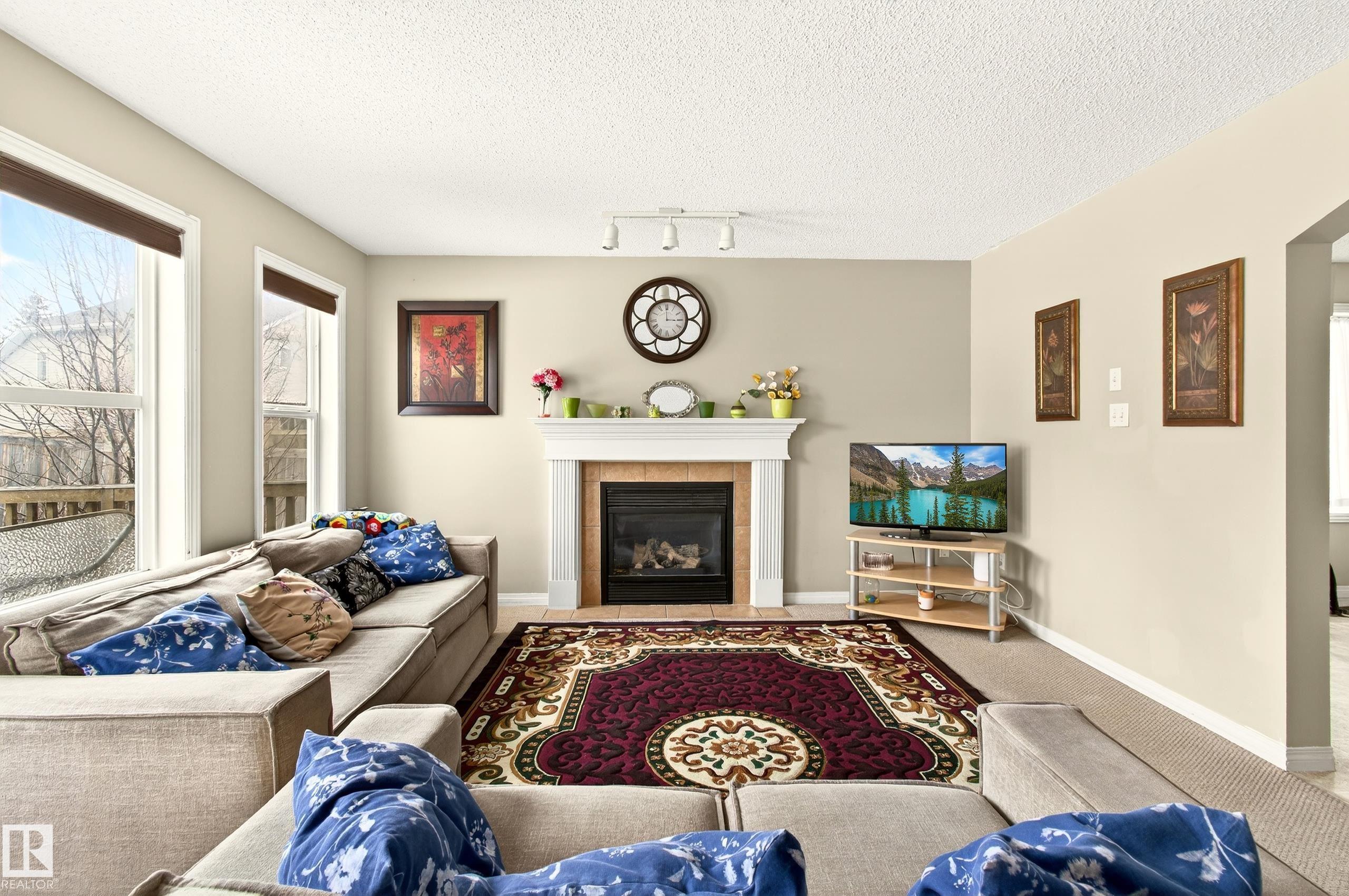 Photo 6 at 8922 5av SW, Ellerslie, Edmonton