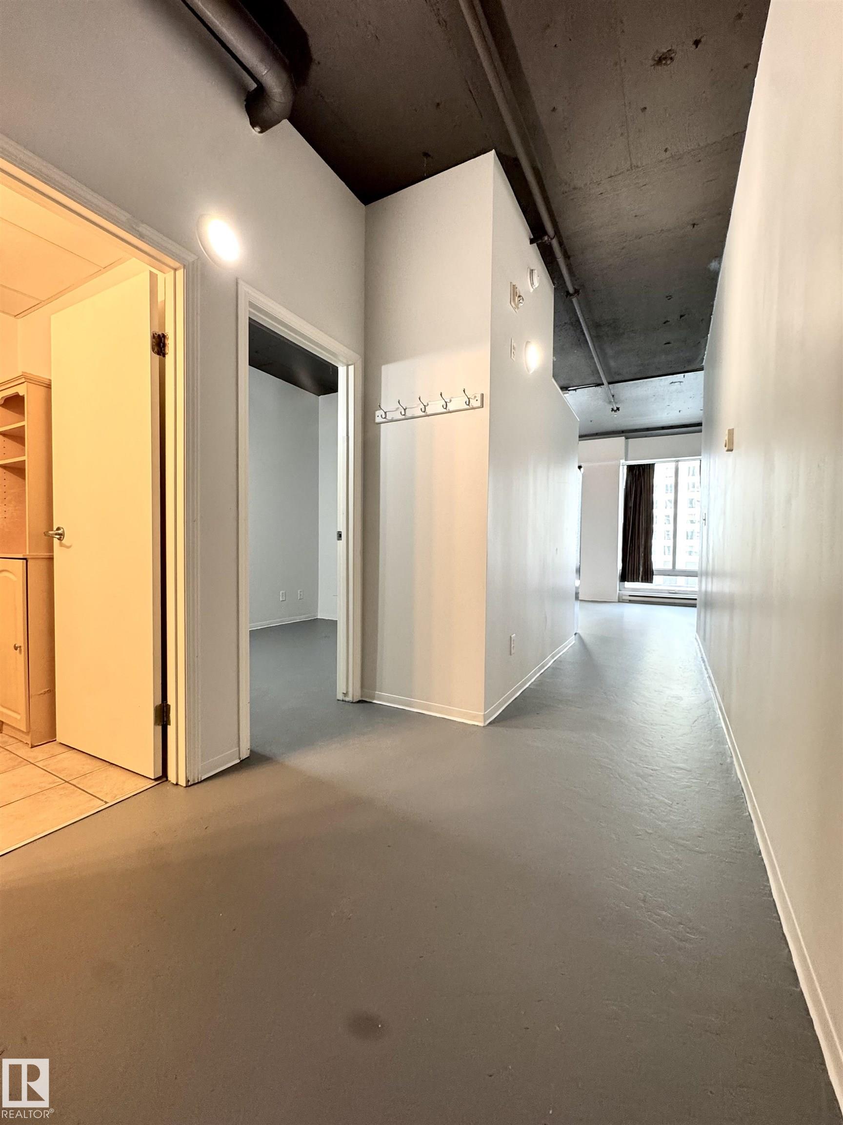 https://zimg.paragon.ice.com/ParagonImages/Property/PM/RAE/225397838/11/0/0/99934925a94bfce574fa7cf5f1fe7b13/1/7717d5ea9b9849dda418ab798cead7bc/225397838-88c69ecb-6880-4899-837c-39b0933cead5.JPG