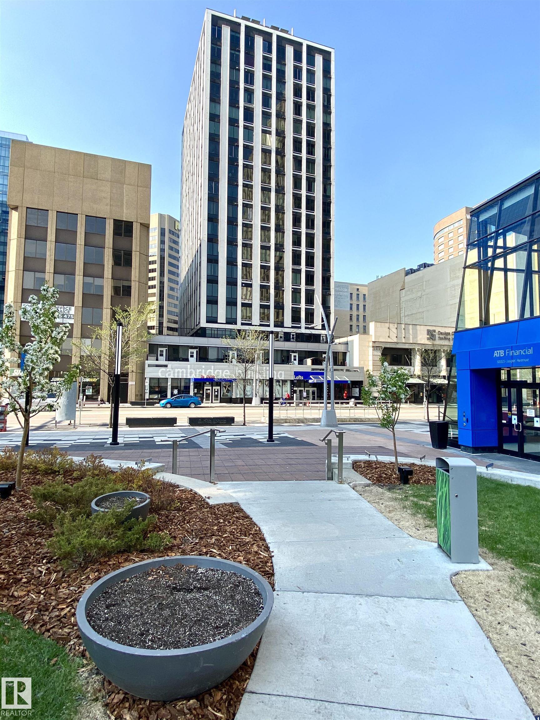 https://zimg.paragon.ice.com/ParagonImages/Property/PM/RAE/225397838/17/0/0/9982002cb246c4eb56021cd4ede43d9f/1/7717d5ea9b9849dda418ab798cead7bc/225397838-1ecea4c0-762b-4b79-9bb5-98e9b21c37f2.JPG