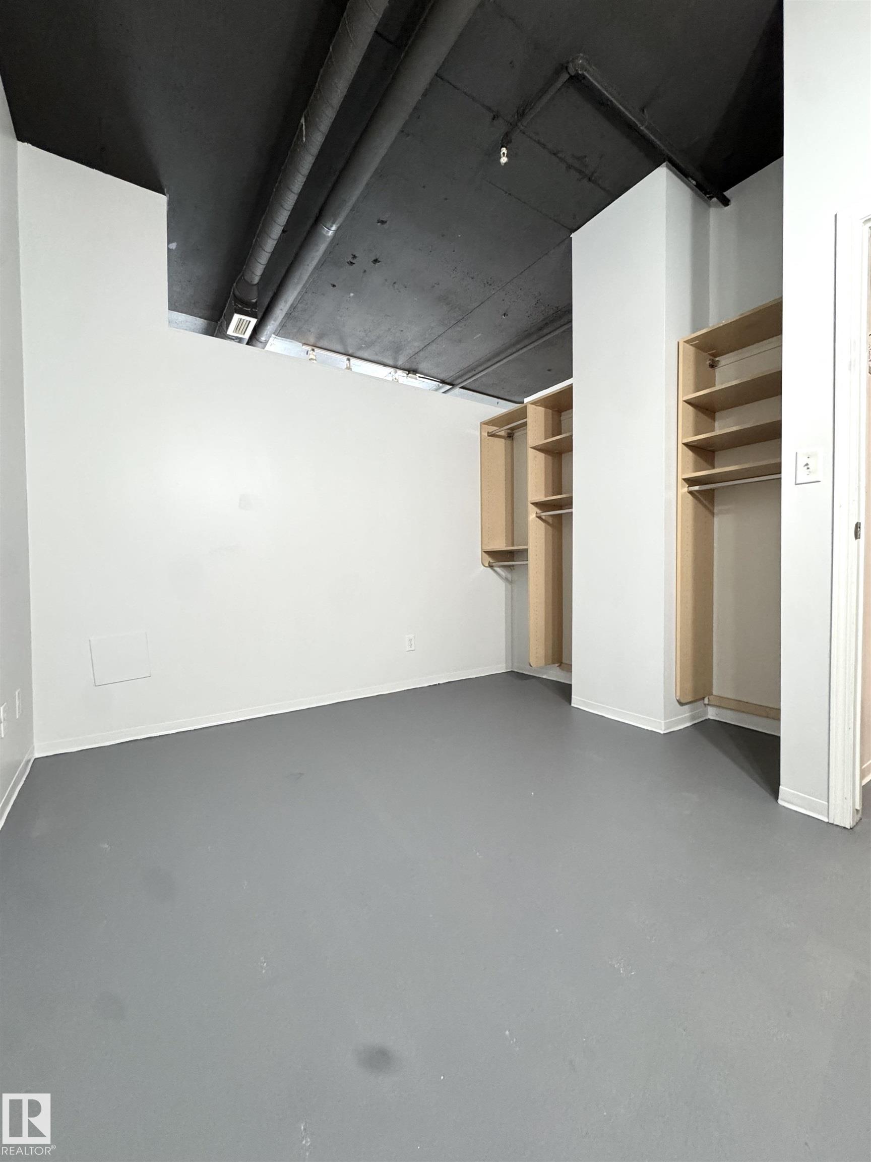 https://zimg.paragon.ice.com/ParagonImages/Property/PM/RAE/225397838/25/0/0/1ecdea6fd182b140d985948ccadf3c60/1/7717d5ea9b9849dda418ab798cead7bc/225397838-782a0edf-b454-41b1-bb57-447e1ddf5982.JPG