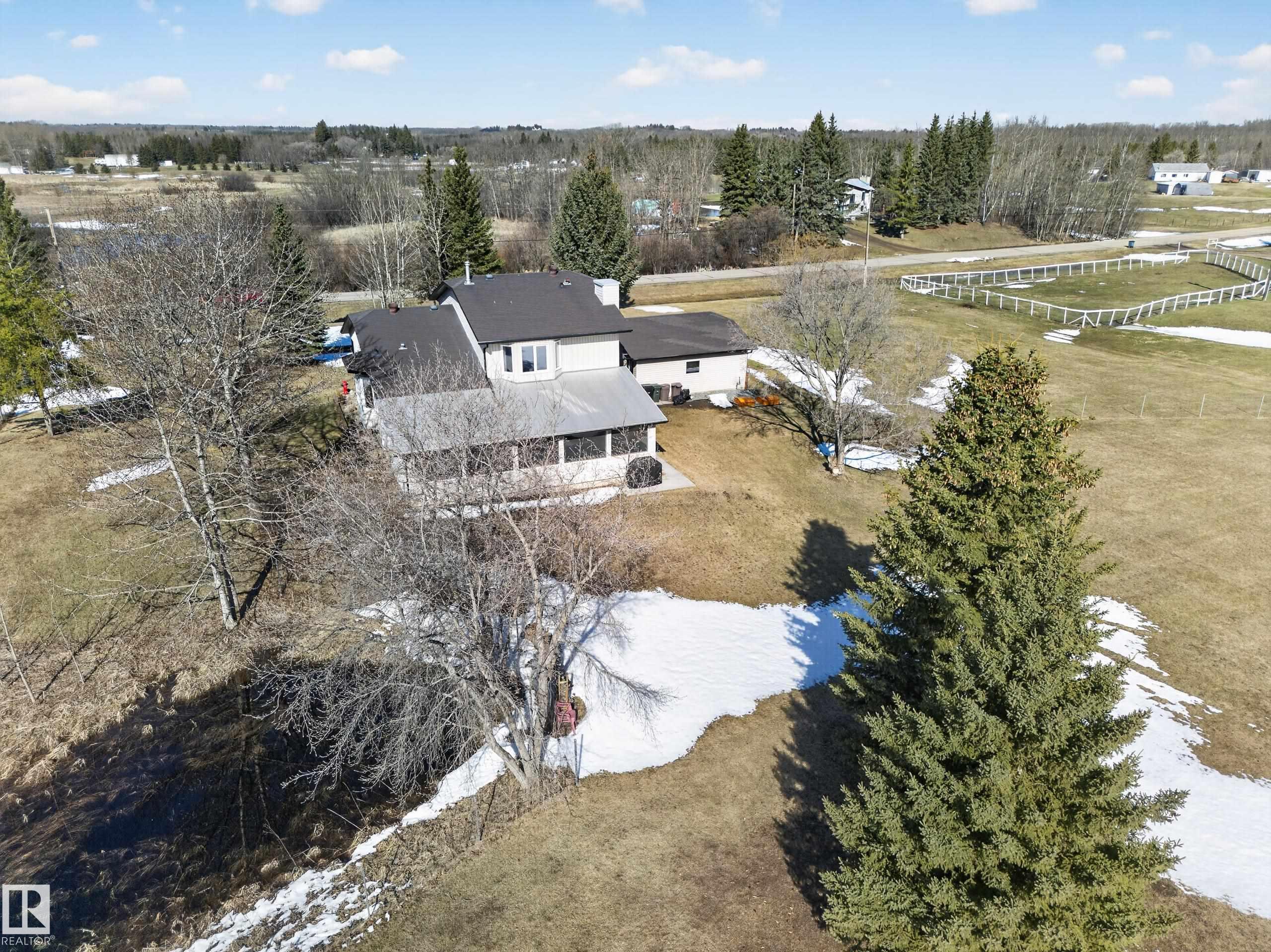 301 - 52471 Rge Road 223, Royal Gardens, Rural Strathcona County