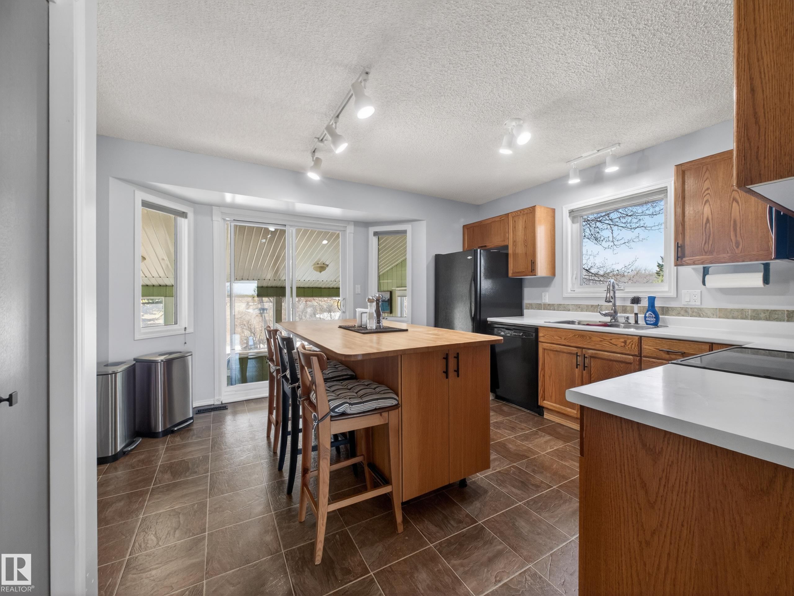 Photo 8 at 301 - 52471 Rge Road 223, Royal Gardens, Rural Strathcona County