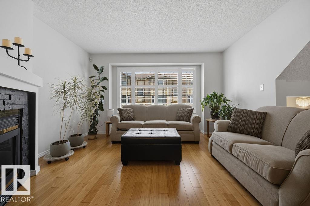 17624 96 Avenue NW, Terra Losa, Edmonton