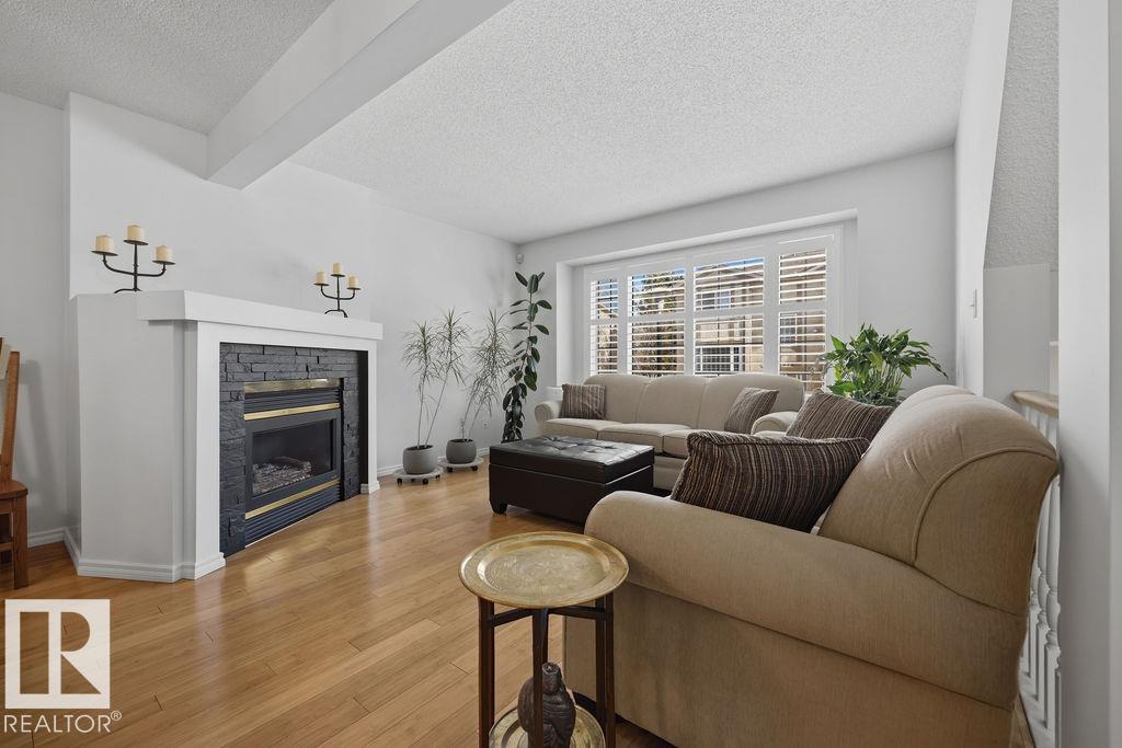 17624 96 Avenue NW, Terra Losa, Edmonton