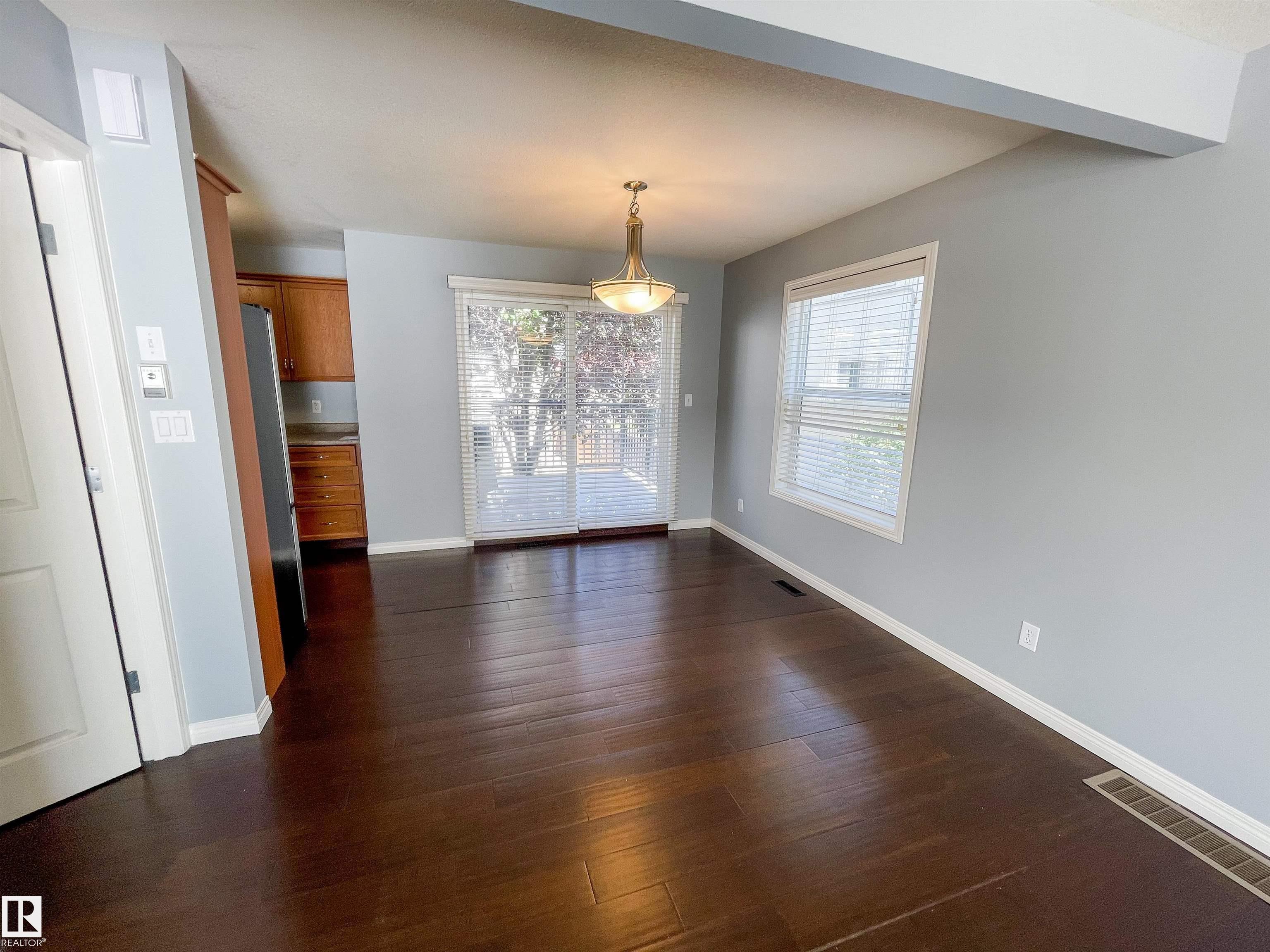 https://zimg.paragon.ice.com/ParagonImages/Property/PM/RAE/225397854/10/0/0/120c2710f7ec3300020ce4d8d0ce4646/1/c4b3774a3b5c525c0d76ac6121845b05/225397854-69183dc9-1ddd-4321-acb9-5b8c19a6b901.JPG