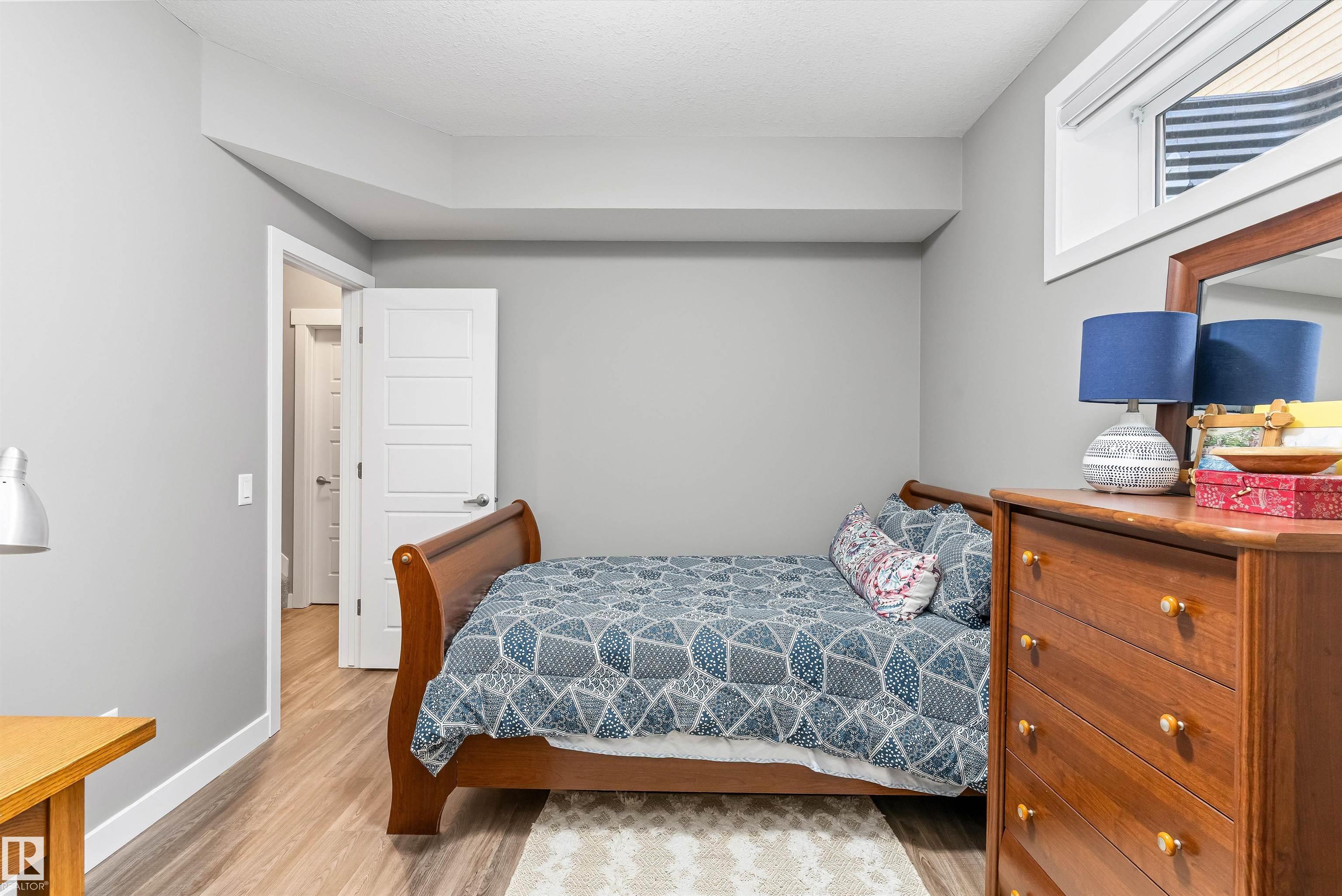 https://zimg.paragon.ice.com/ParagonImages/Property/PM/RAE/225397856/32/0/0/bf7f452c056e9e1386e87c06fac921da/1/0e7011a63c9e3edb1a797d6bd6d8c400/225397856-9cff2a30-3574-4e83-99e2-9edb8e20fde5.JPG
