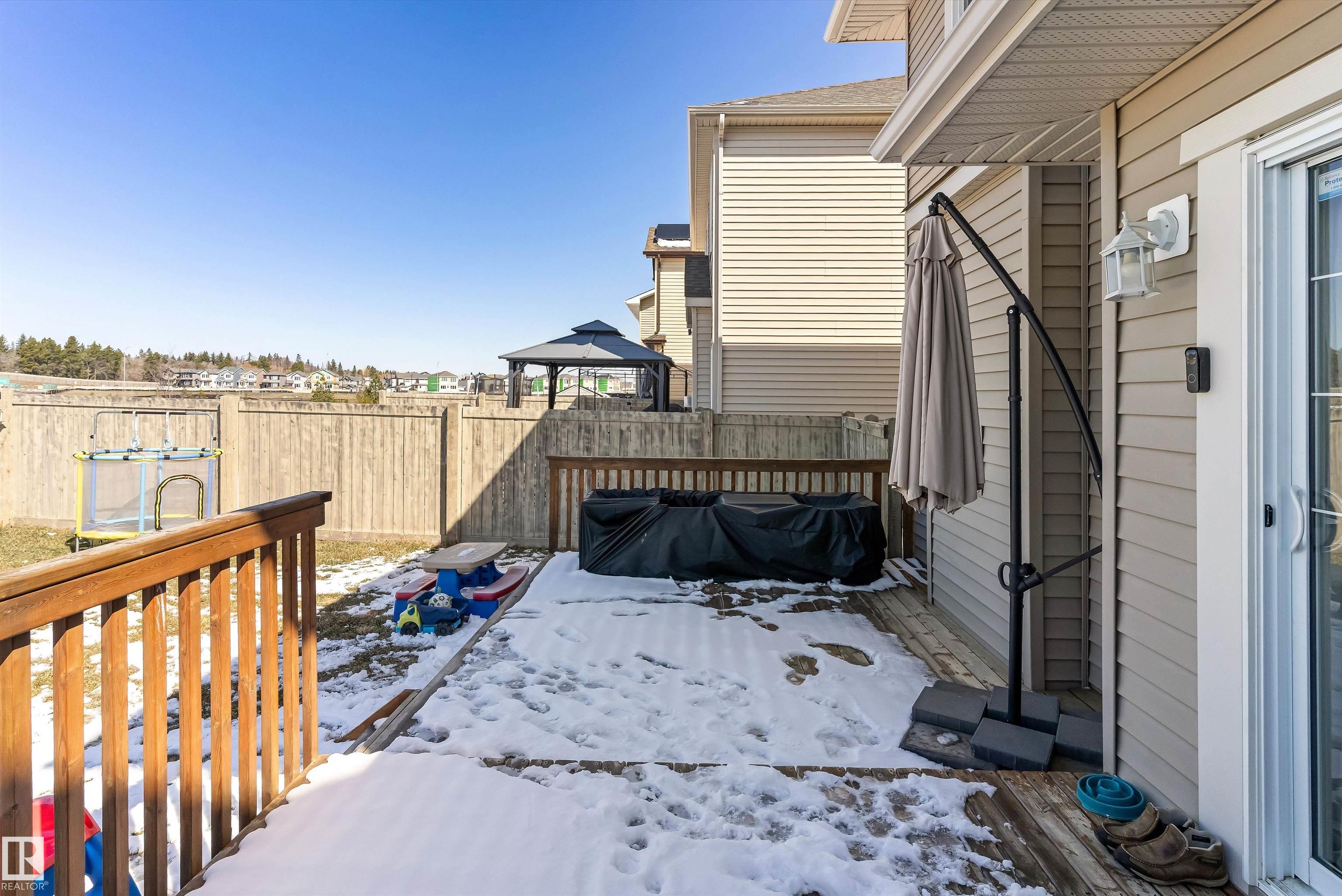 https://zimg.paragon.ice.com/ParagonImages/Property/PM/RAE/225397856/35/0/0/a919a483d7c7538e753bf87b31af2912/1/0e7011a63c9e3edb1a797d6bd6d8c400/225397856-d8c29698-d118-4422-bbbb-fd9817f6d09d.JPG